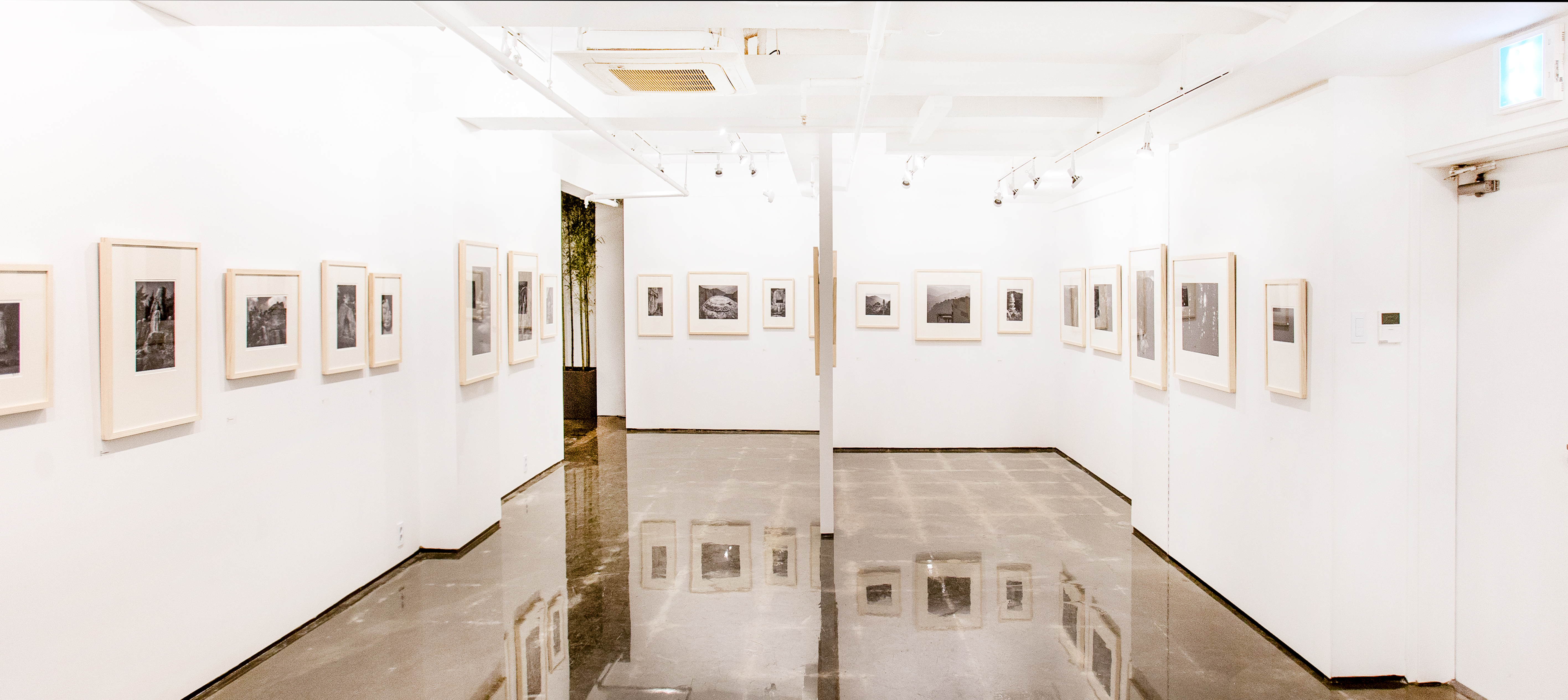 사진위주 류가헌 갤러리 내부 또는 관련 모습