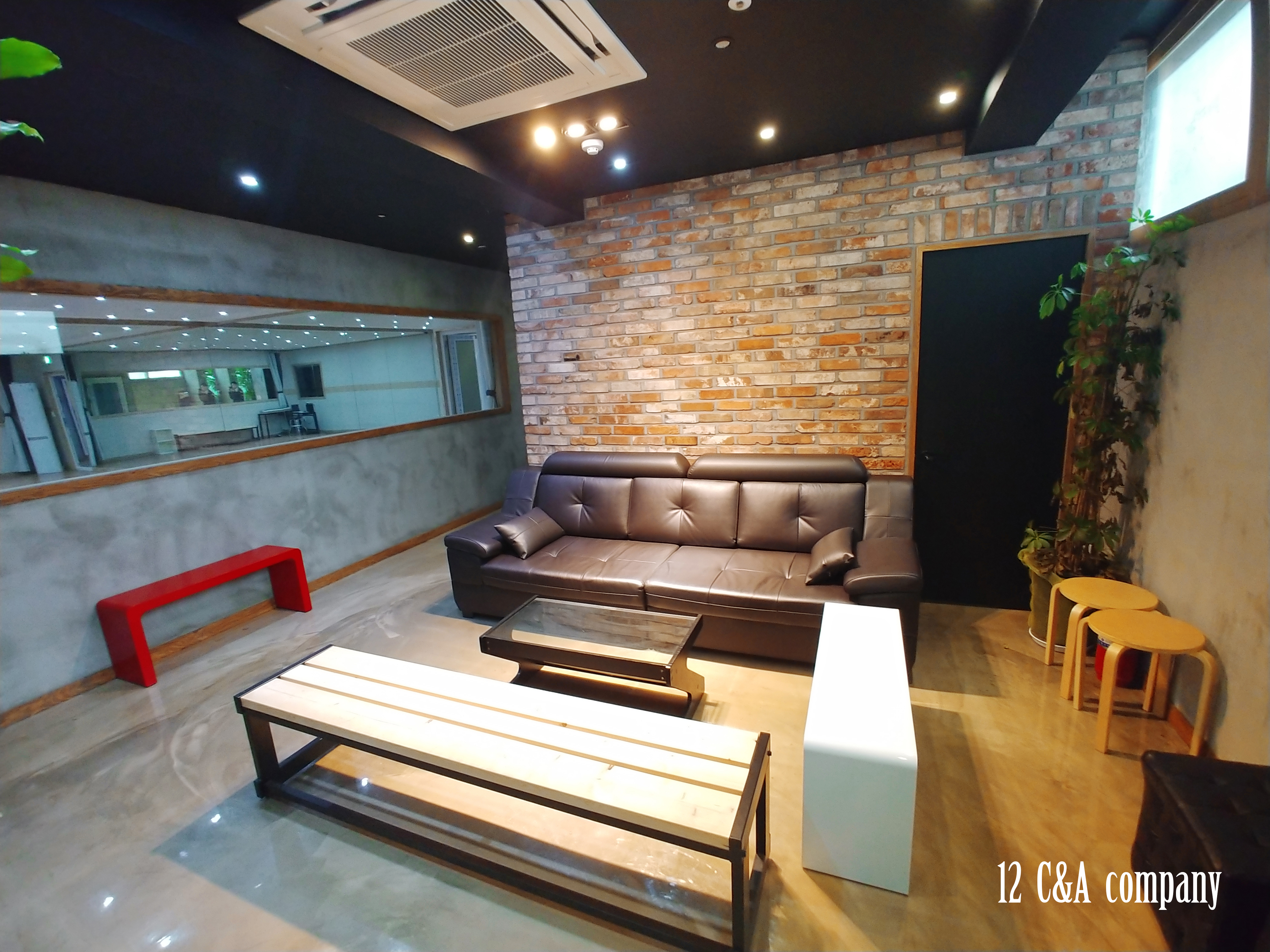 3번째 스튜디오 사진