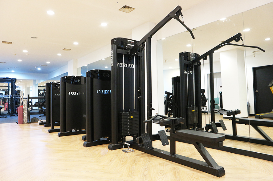 YOUNG GYM 내부 또는 관련 모습