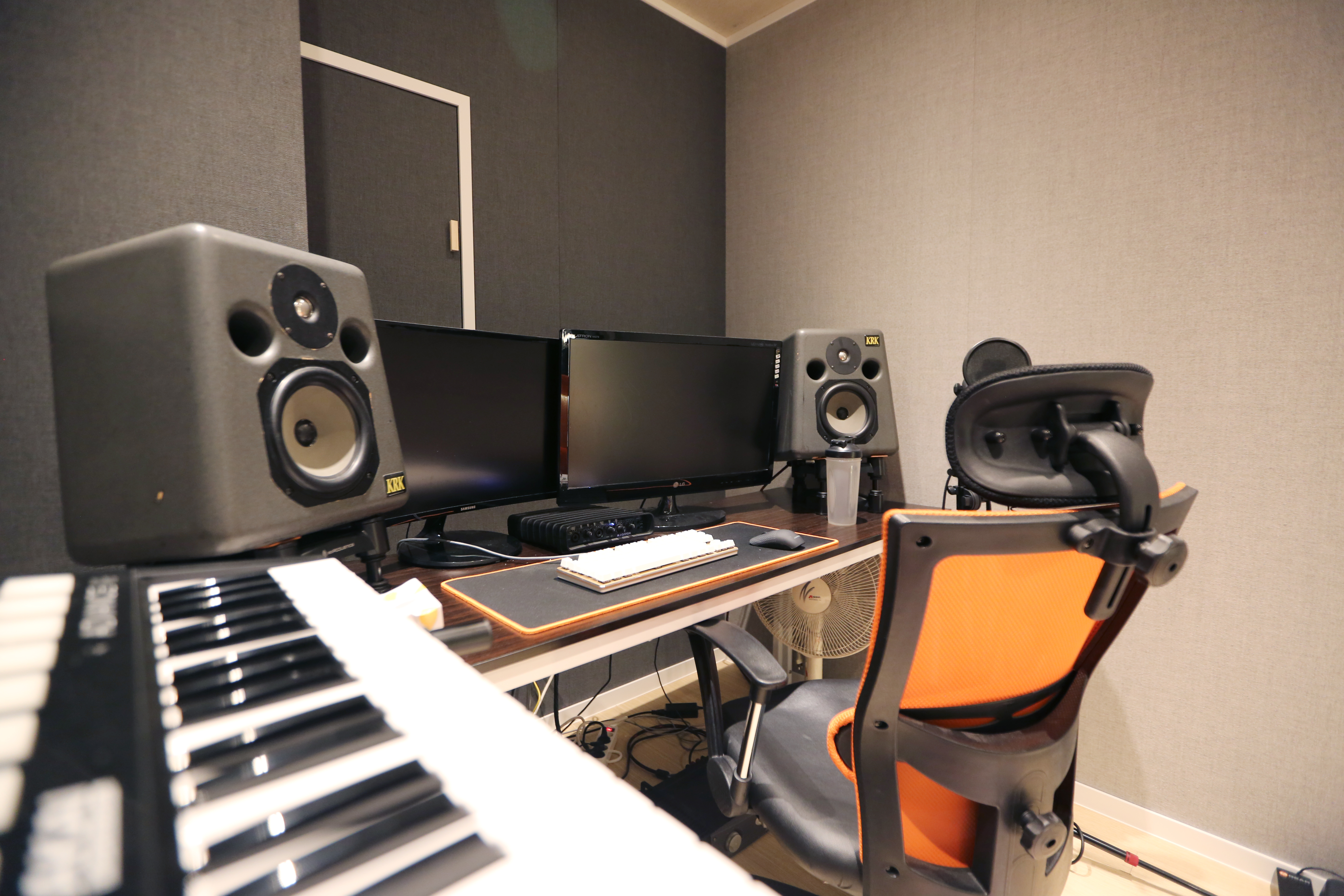 2번째 스튜디오 사진