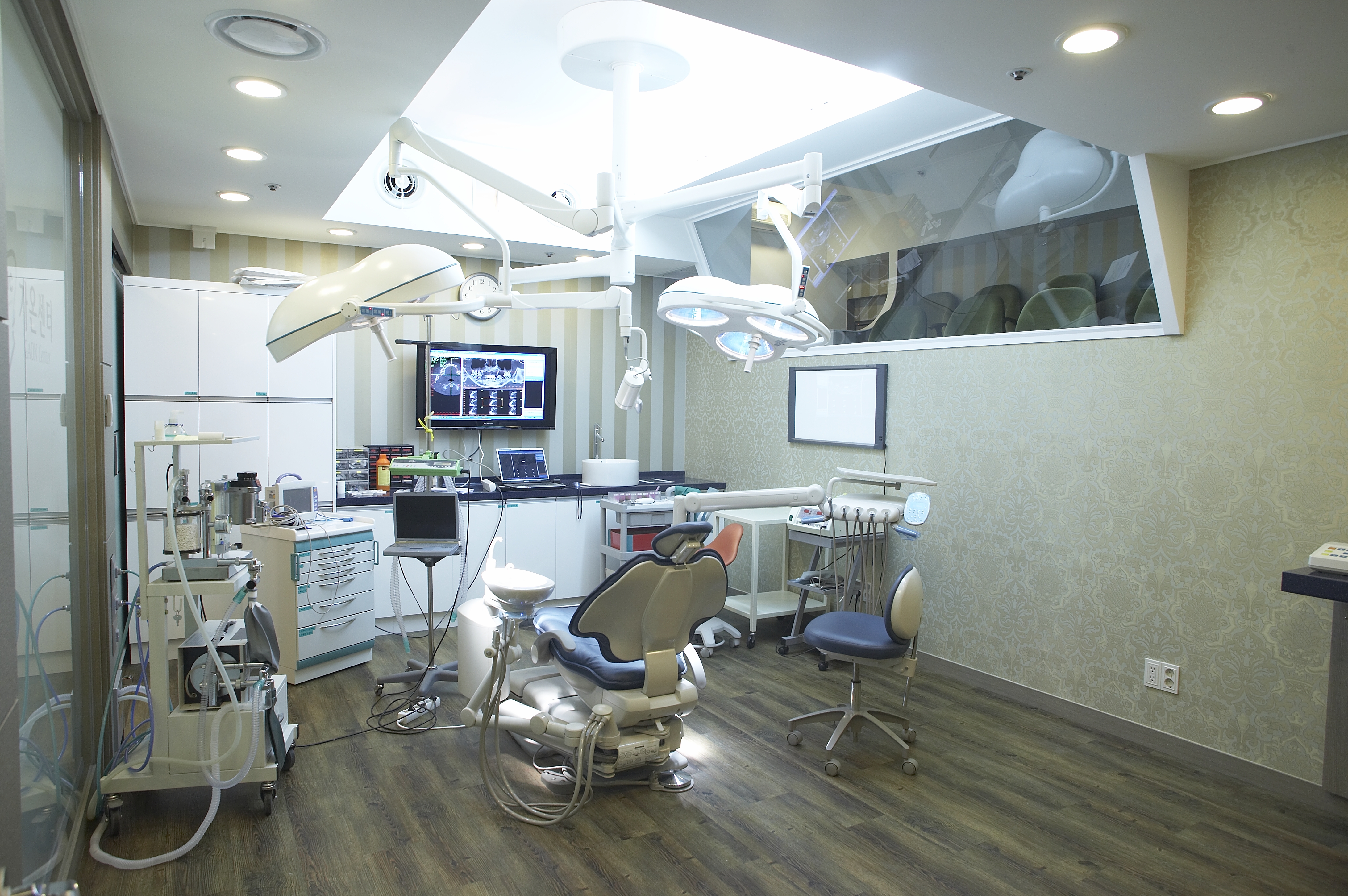 가온치과병원 대표 이미지