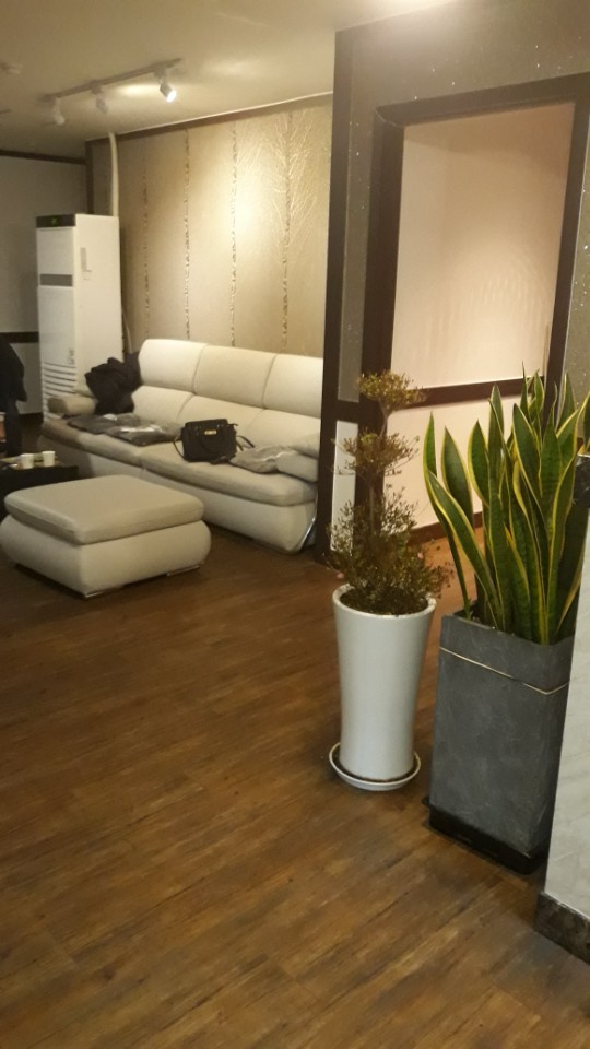 황후 photo 3