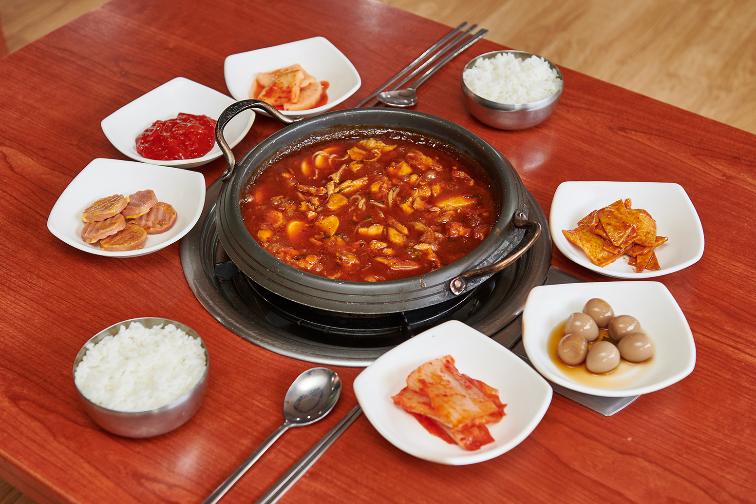 이모네