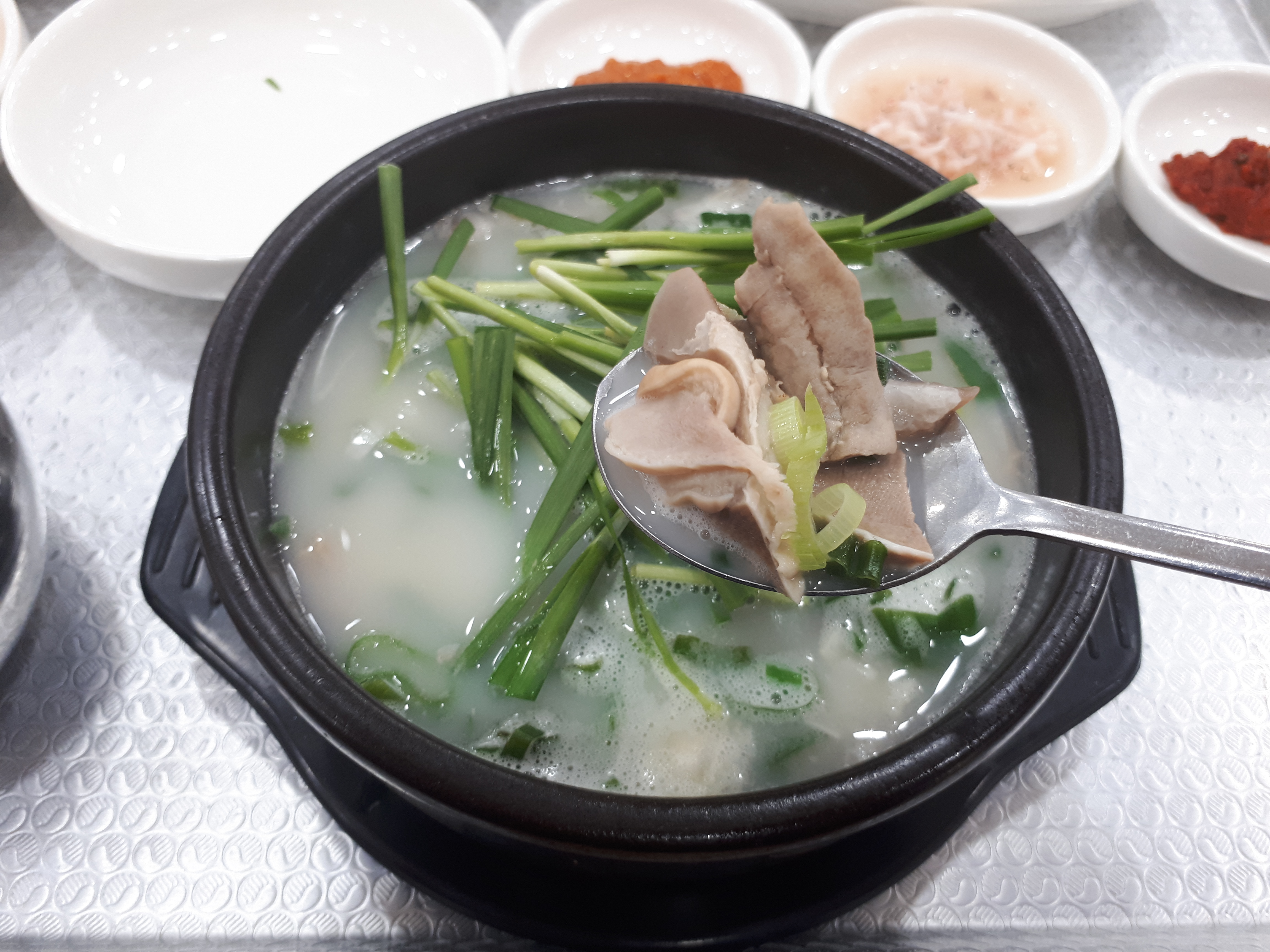 진주송이돼지국밥