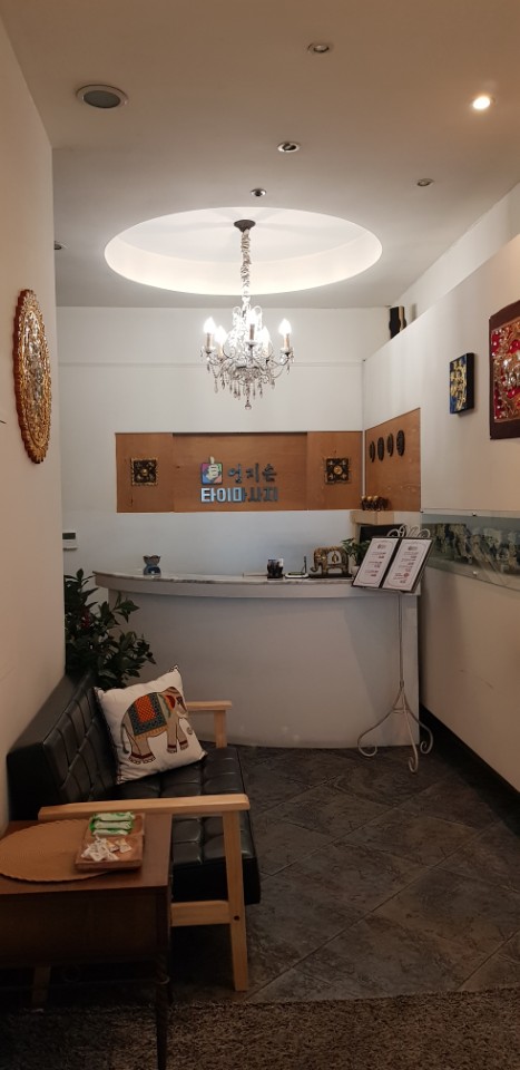 엄지손마사지 photo 3