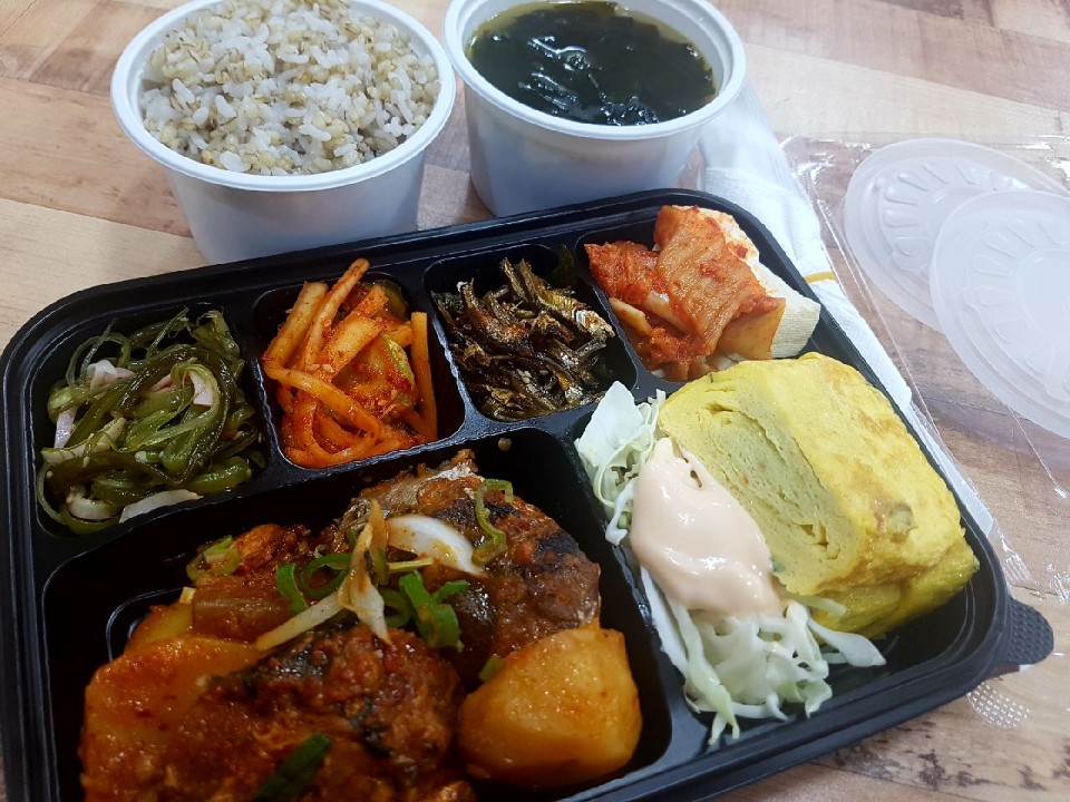 동네푸드 한식뷔페