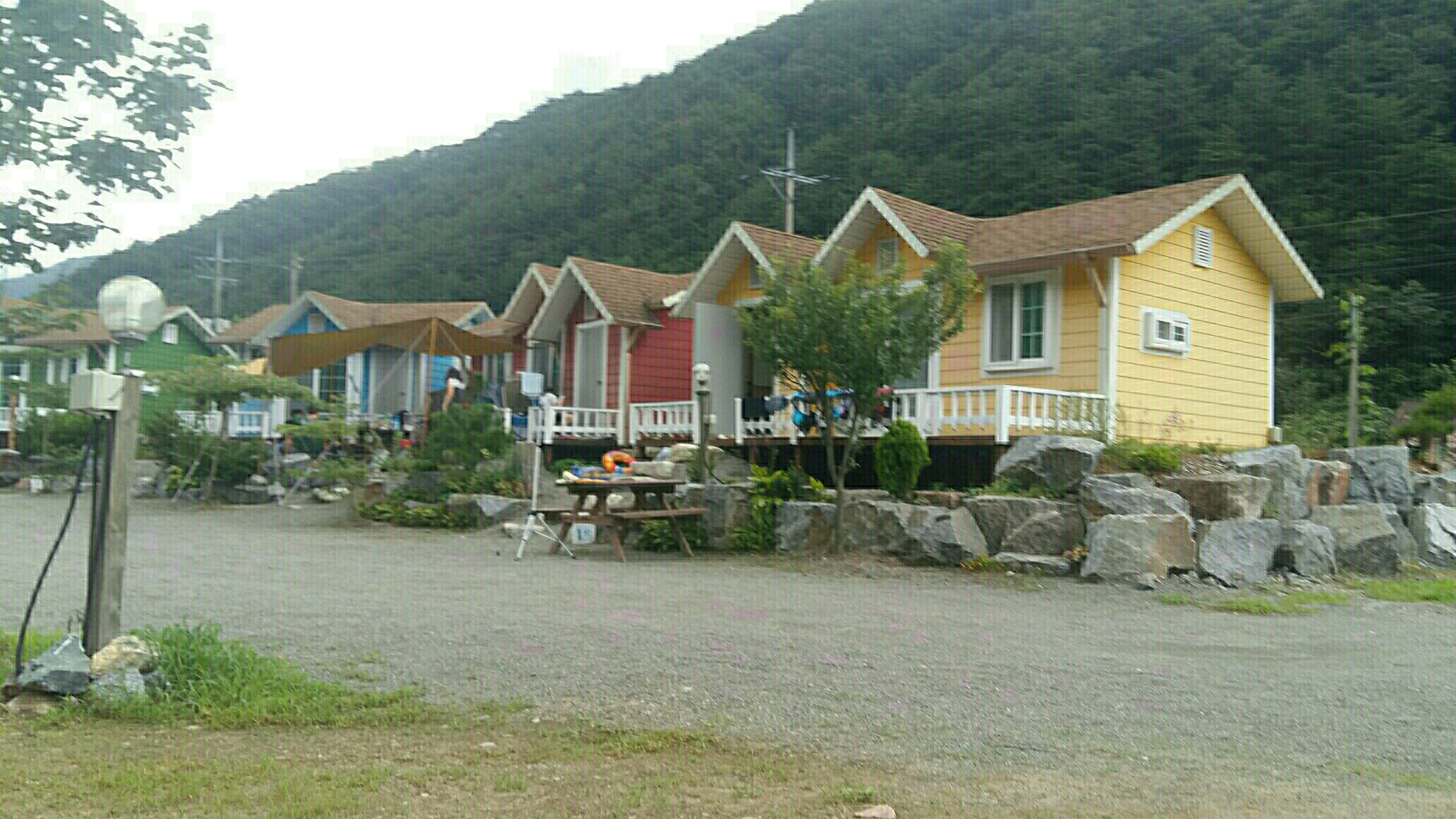 골짜구니 민박 캠핑장