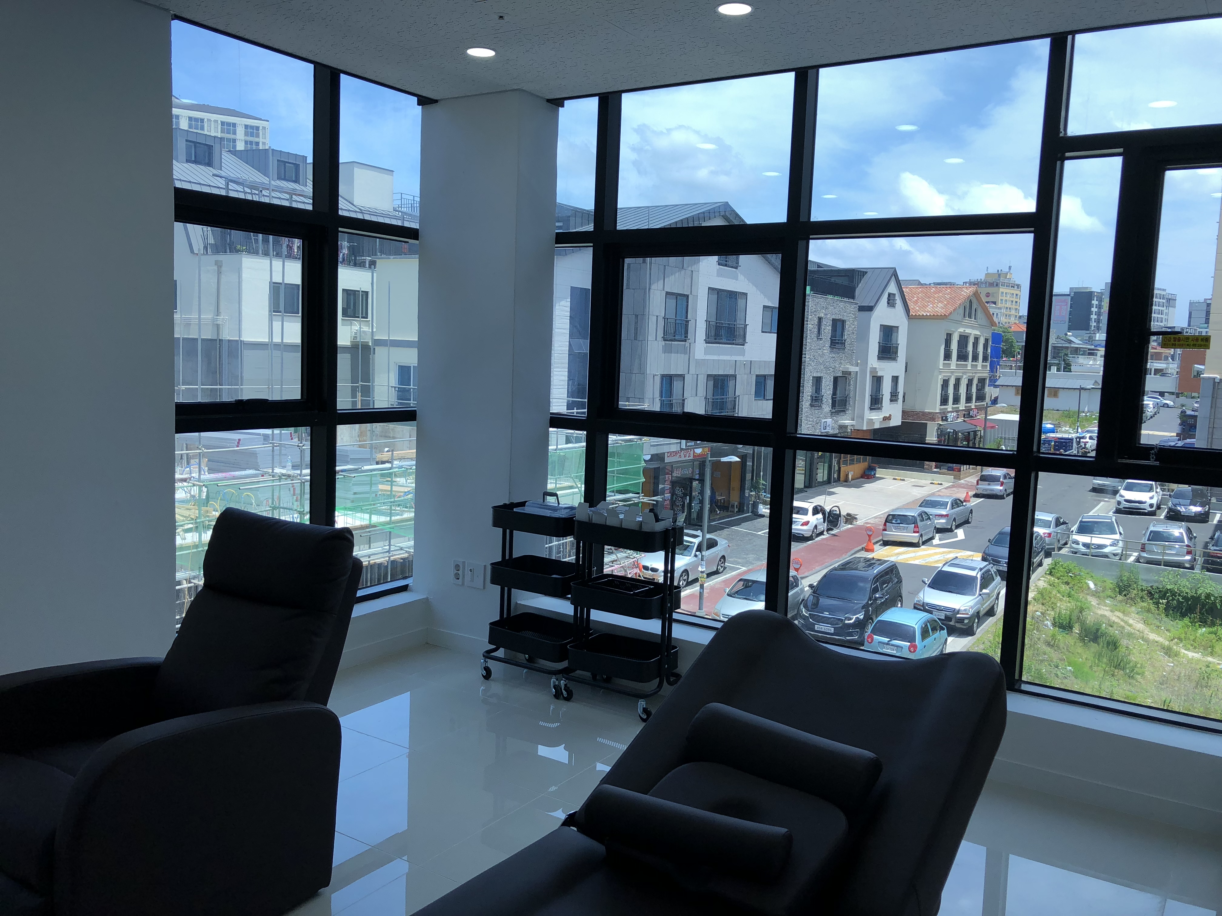 샤샤브로우 대표 이미지