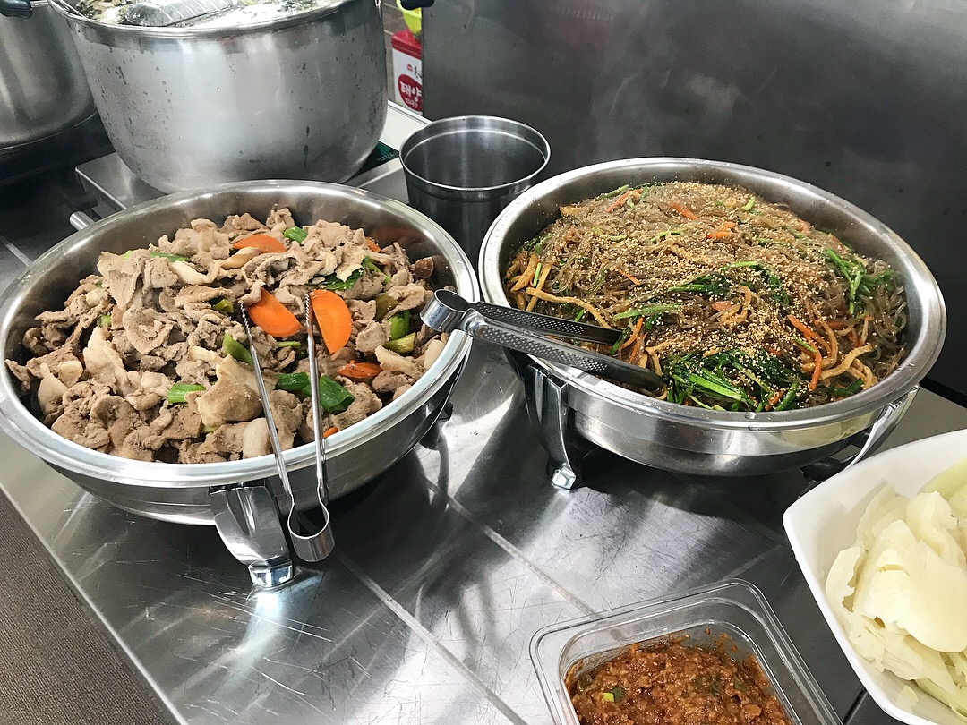 강동한식뷔페