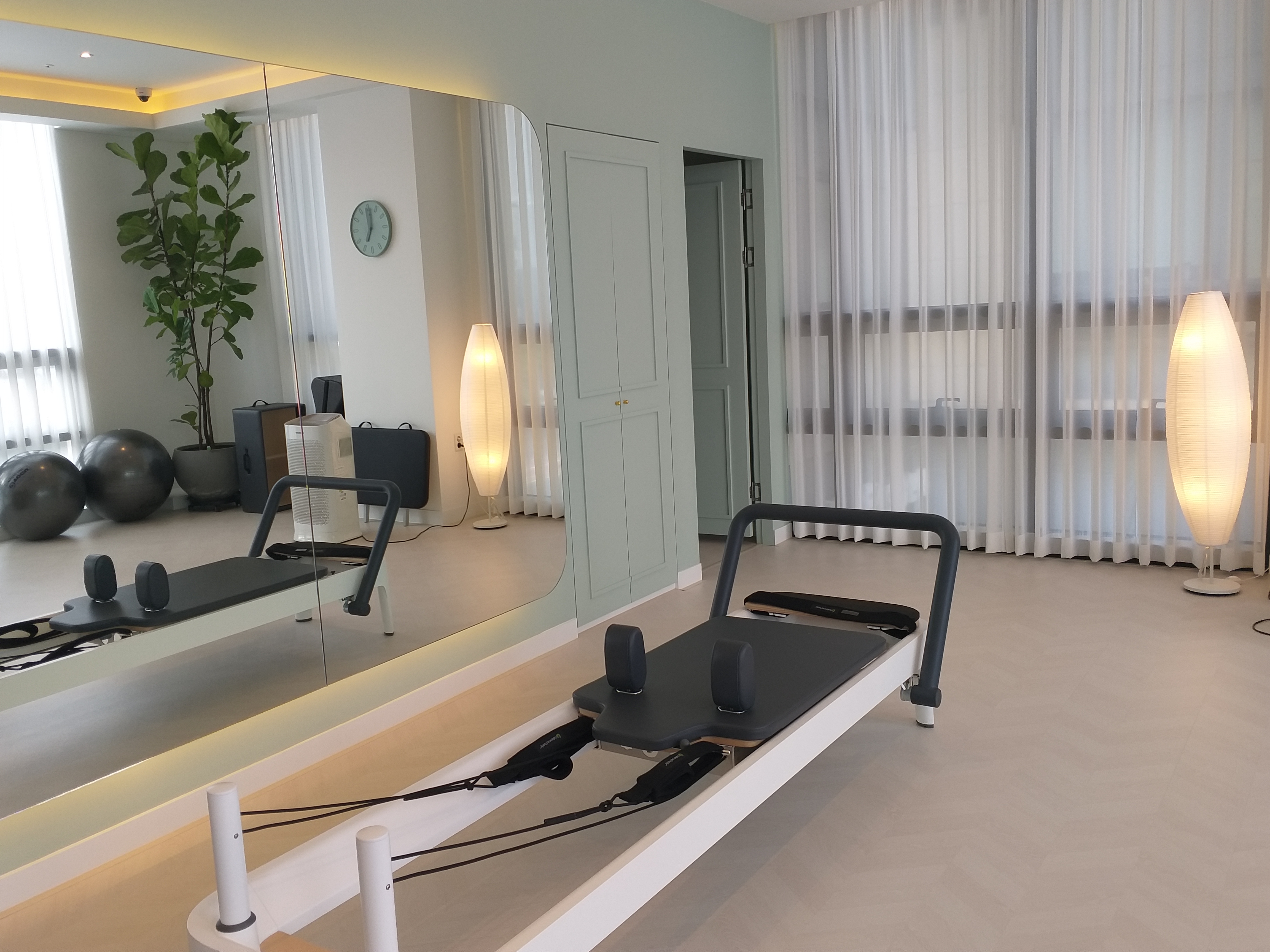 마인드필라테스,바레 & 힐링요가 대표 이미지