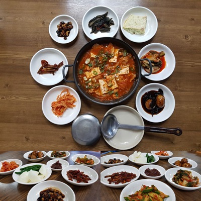 초빈