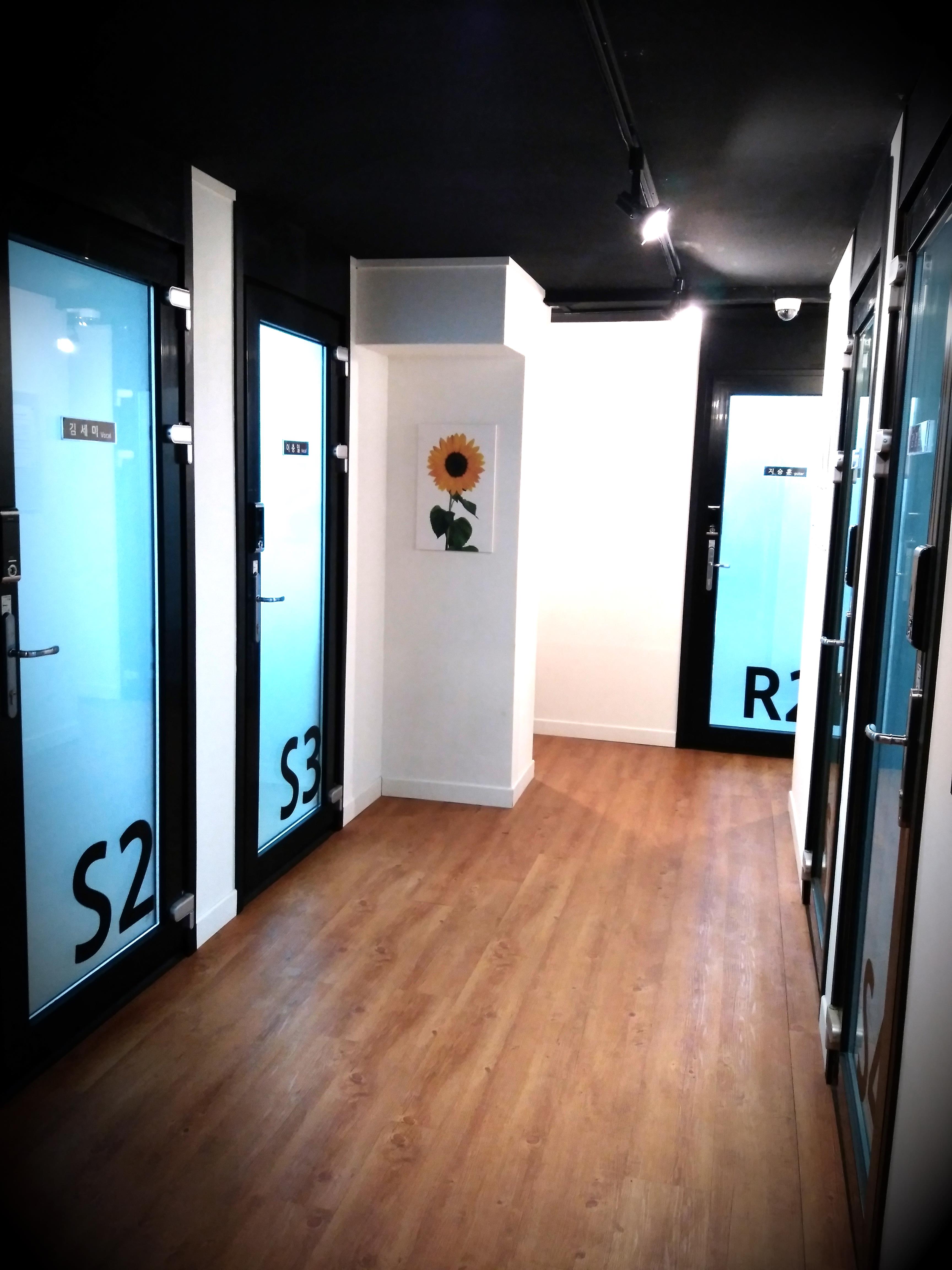 1번째 스튜디오 사진