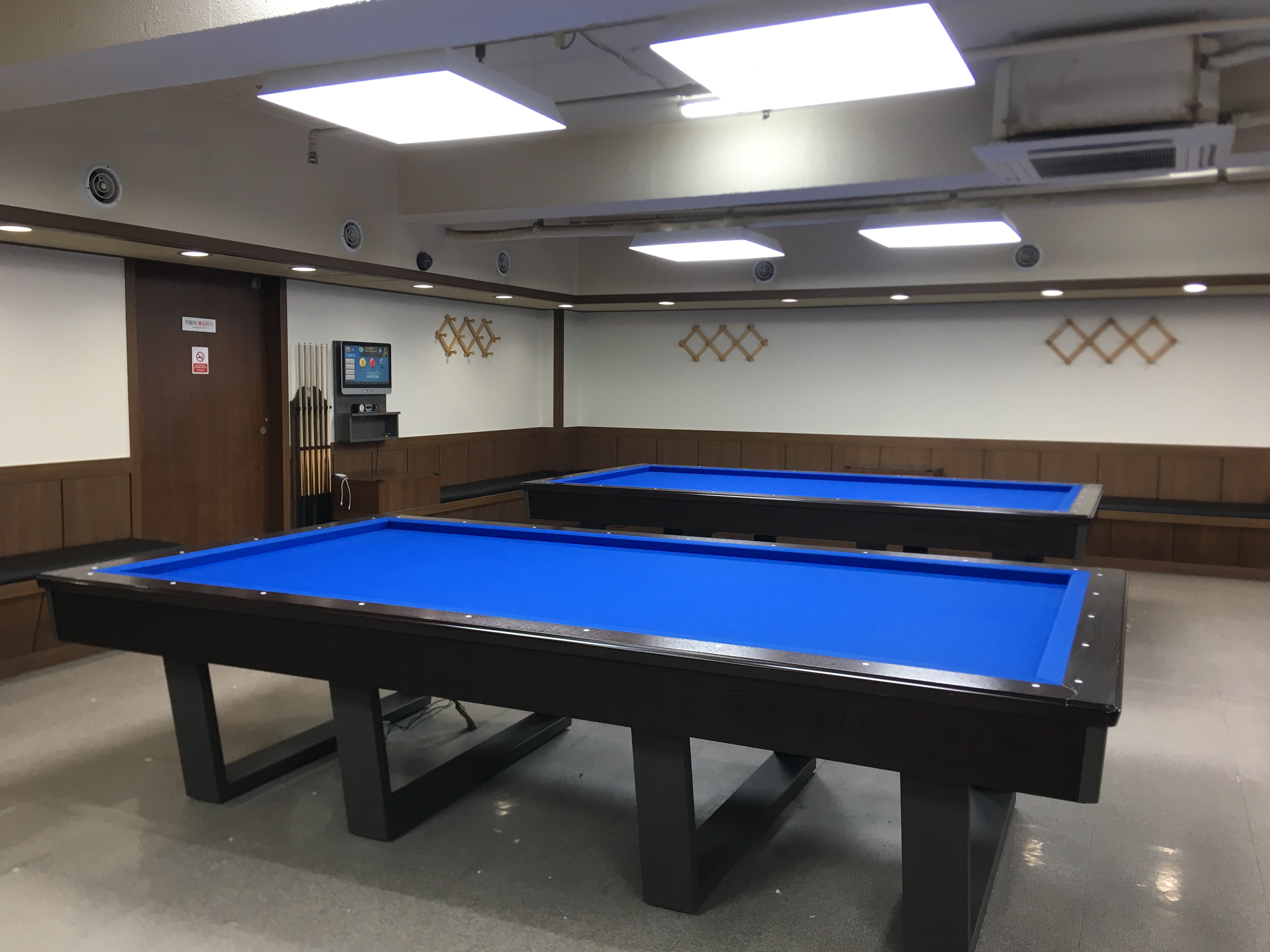 허리우드당구클럽