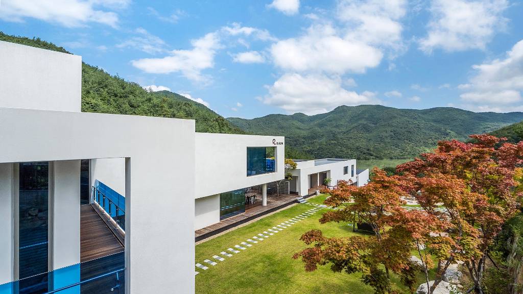 라움펜션