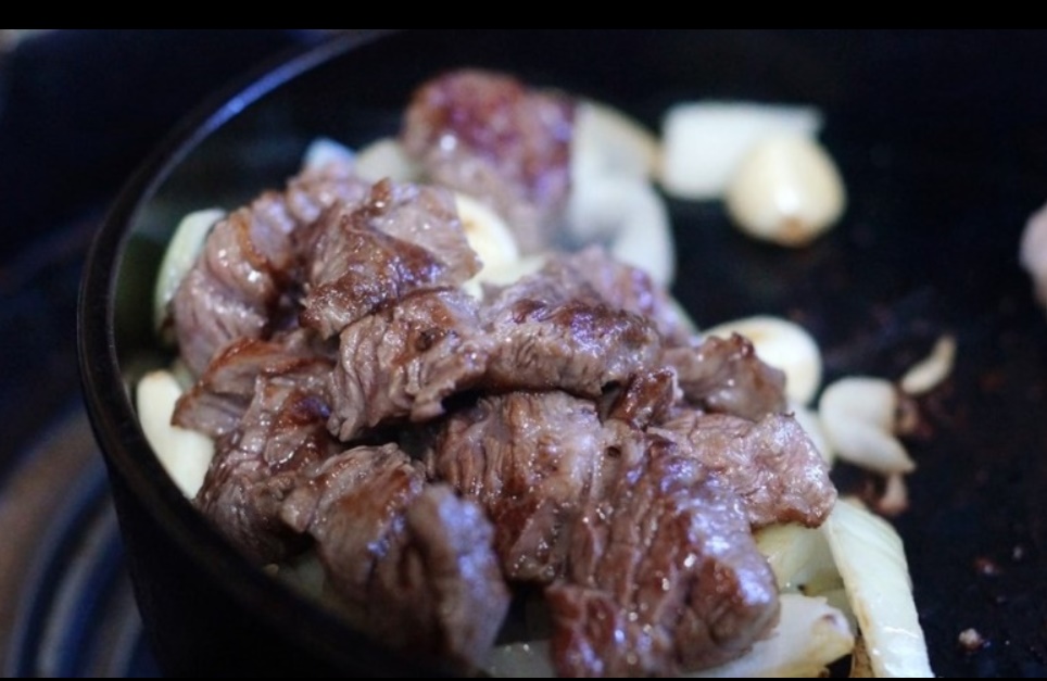푸줏간생고기점 홍대점