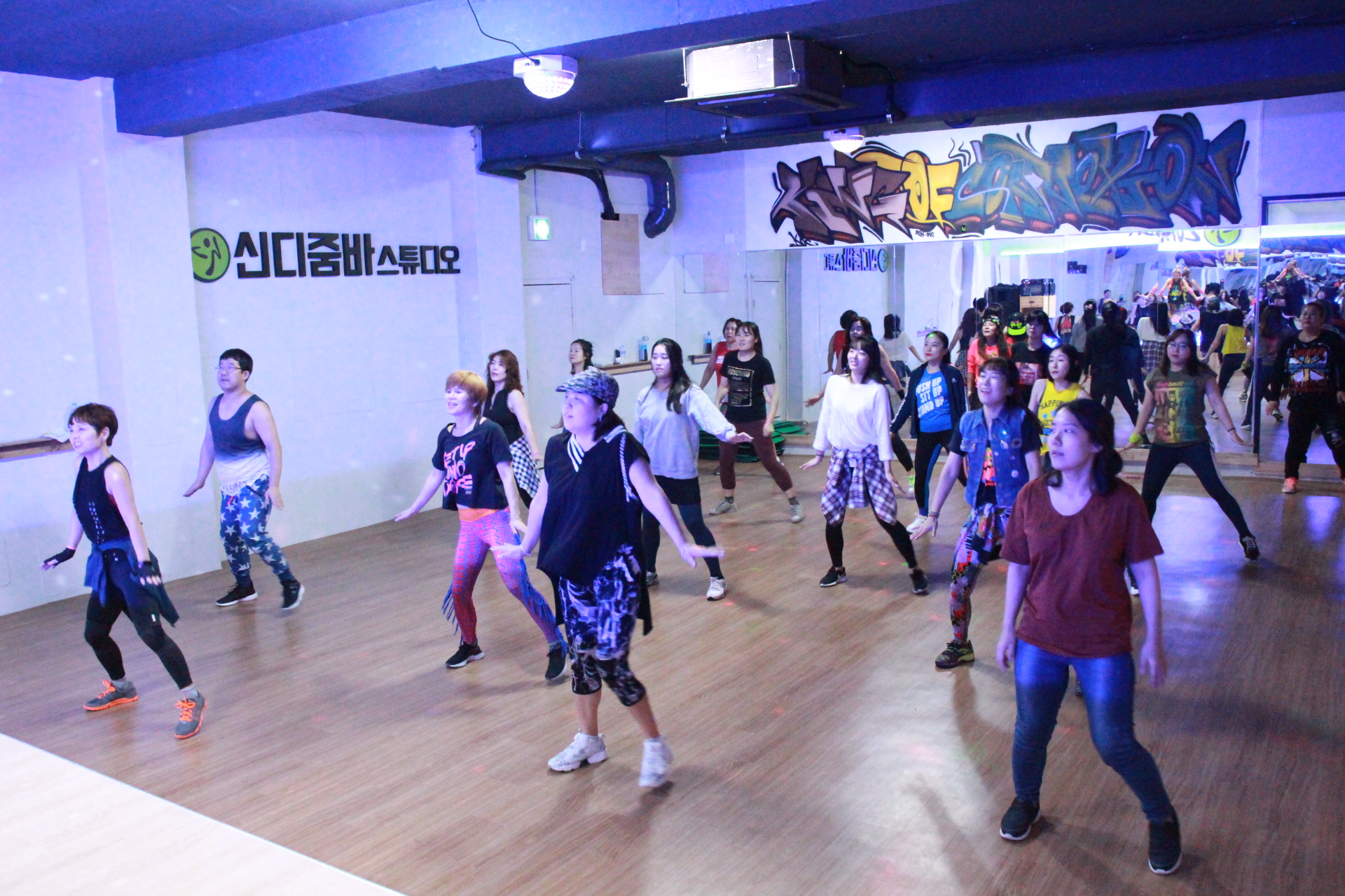 신디 줌바 & 라인댄스 스튜디오 대표 이미지