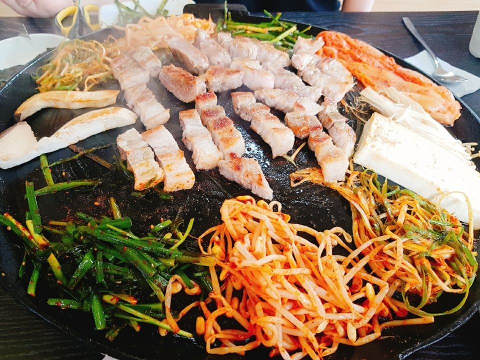 솥뚜껑삼겹살