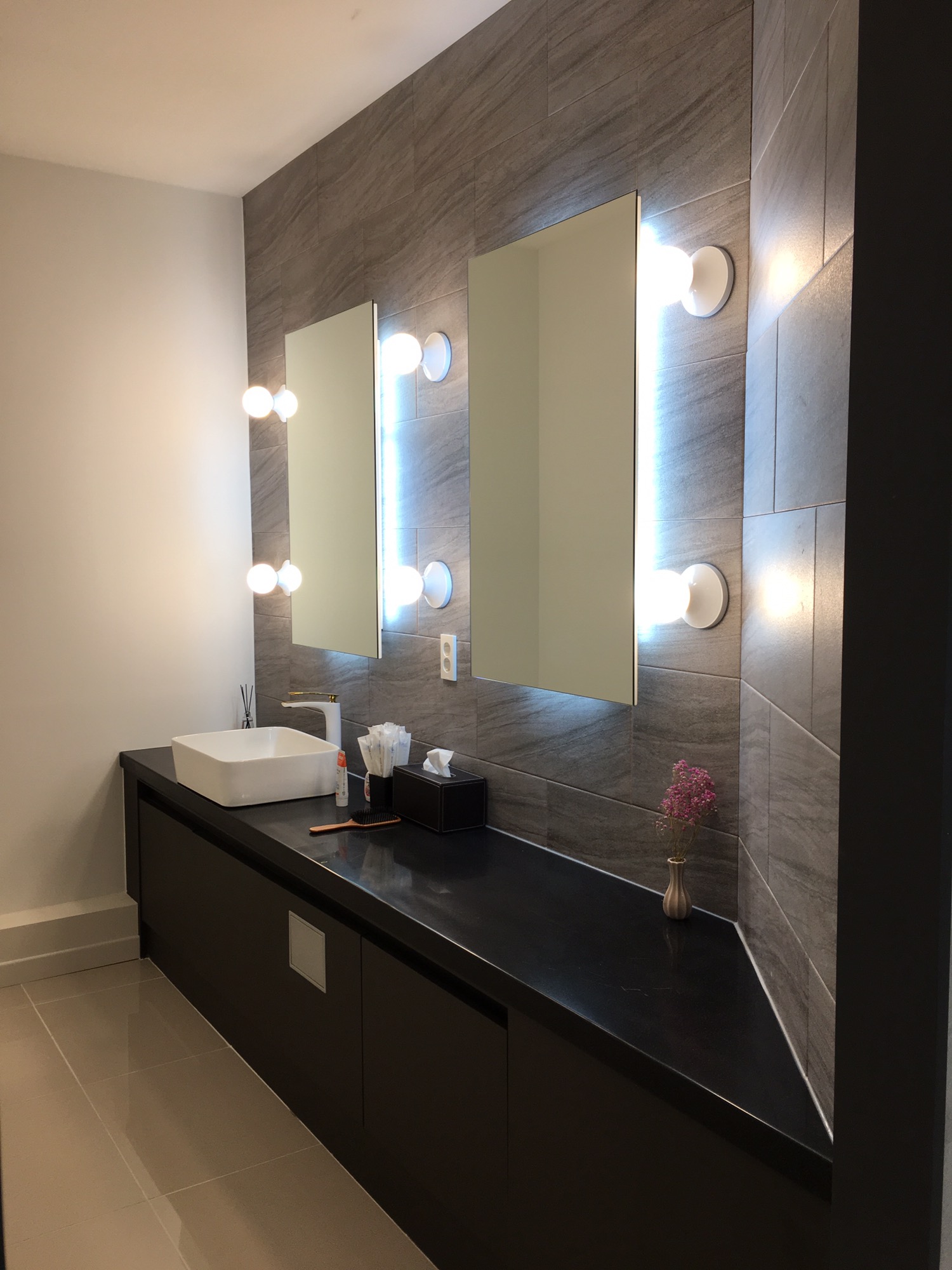 함께웃는치과교정과치과의원 대표 이미지