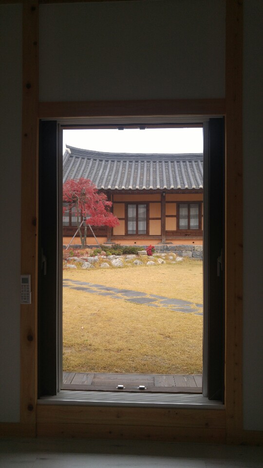 감찰댁사랑뜰