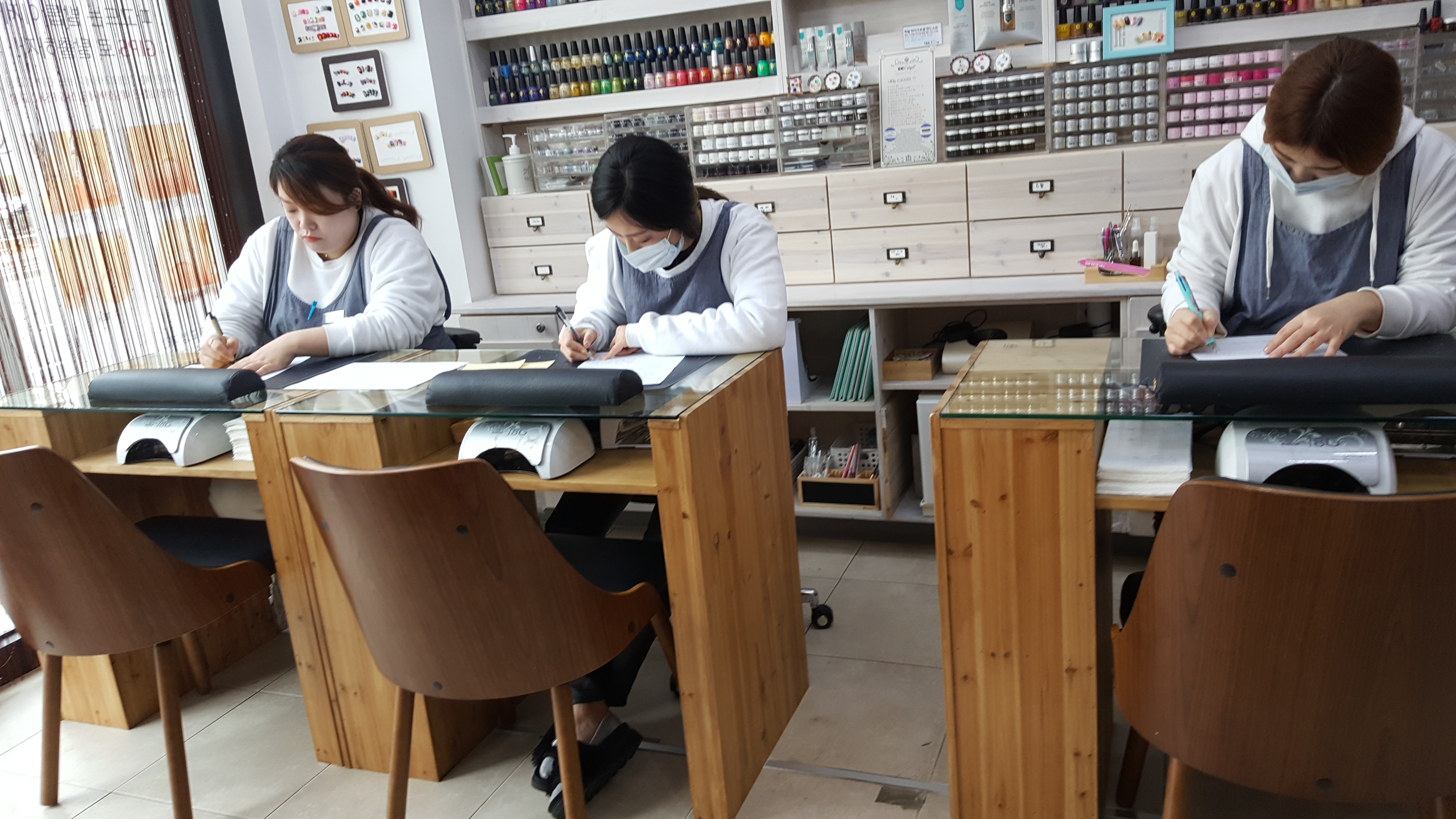 모람 네일 목동점