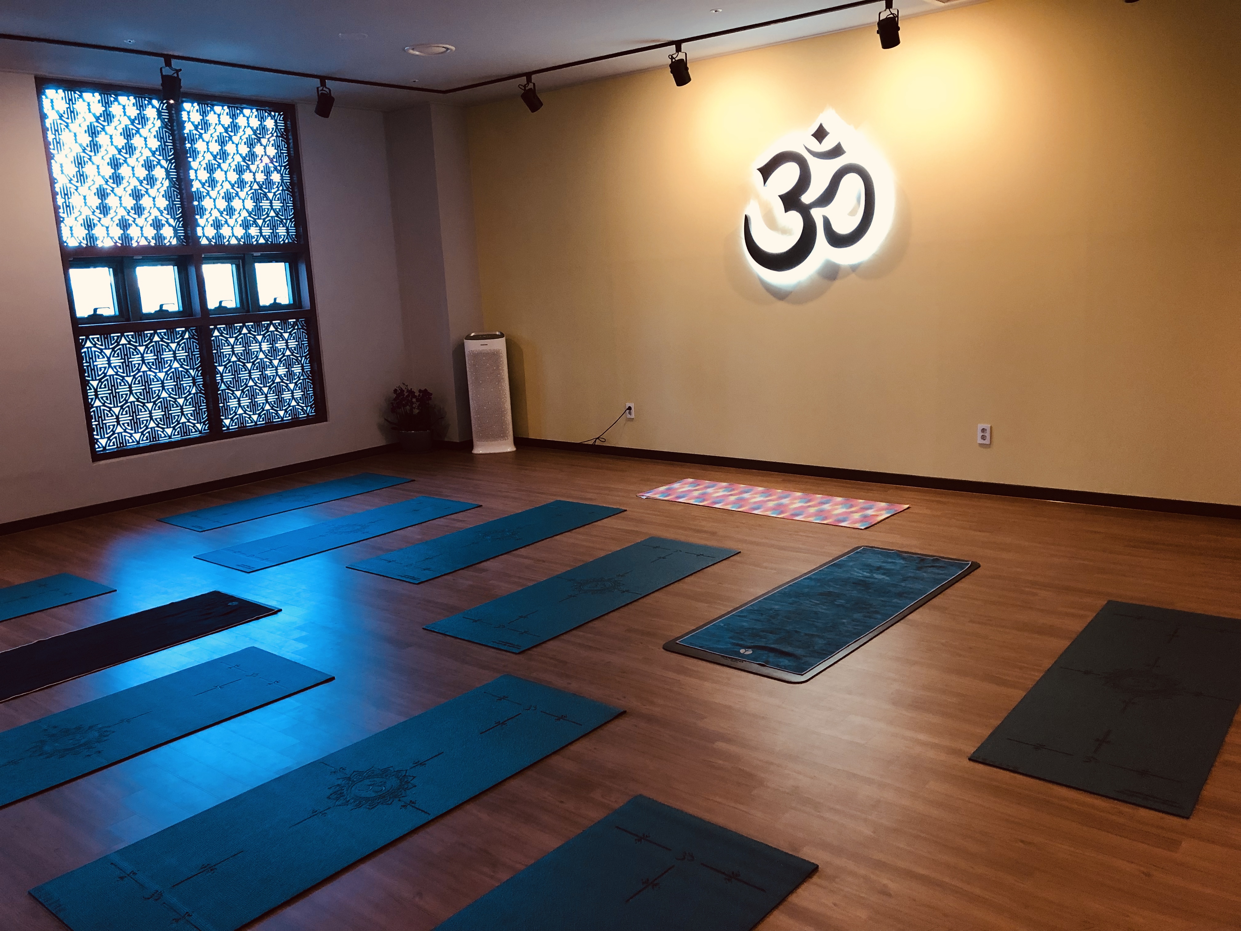 아힘사 요가 스튜디오 대표 이미지