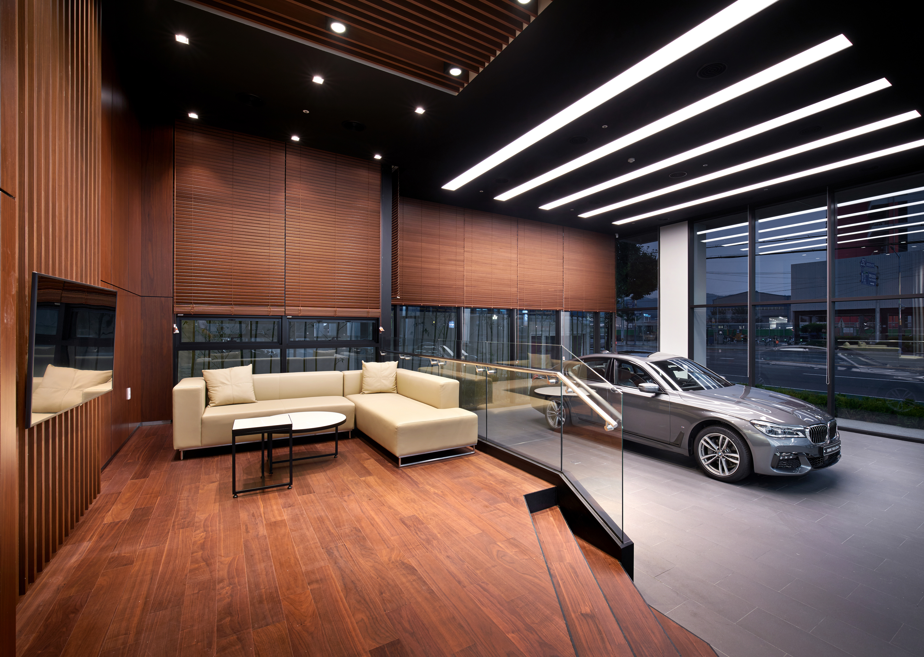 동성모터스 BMW 창원전시장 대표 이미지