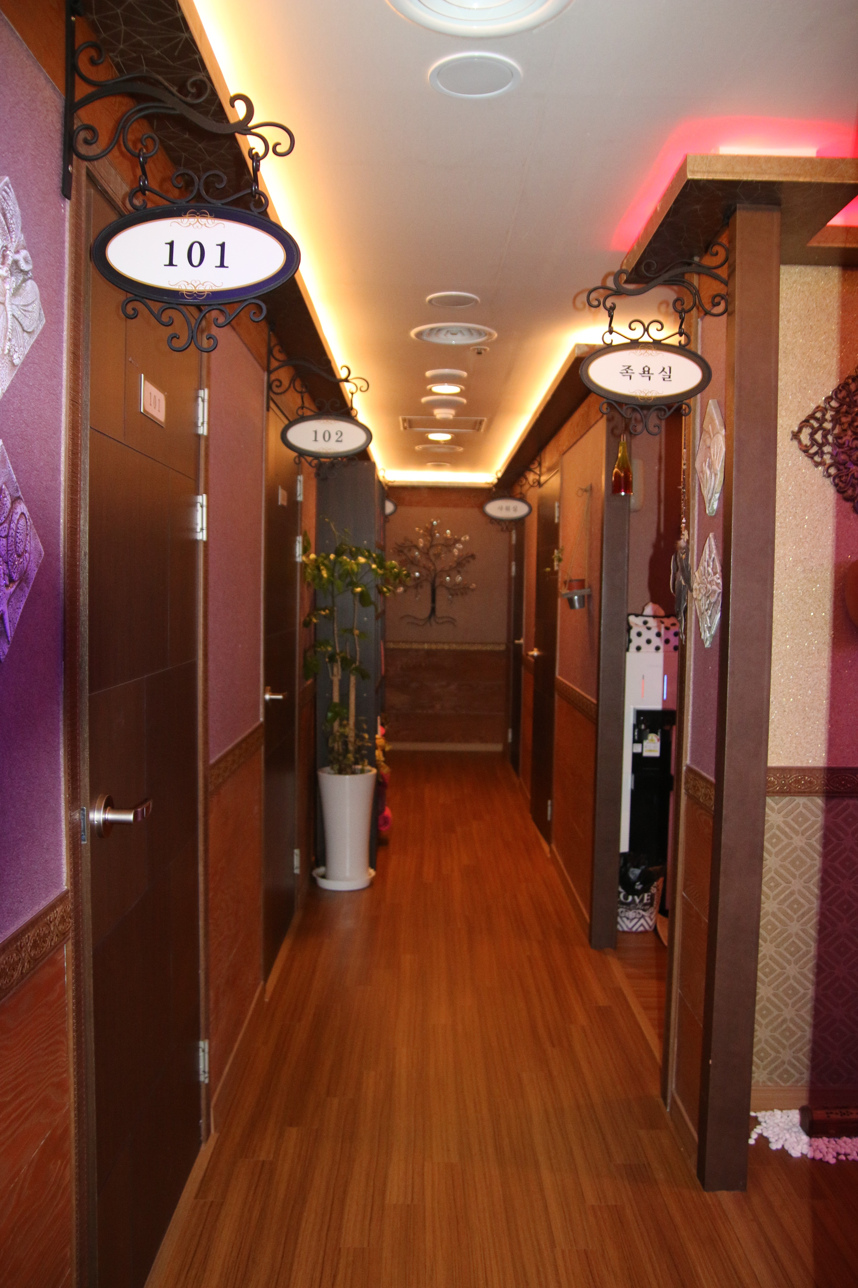 청담 photo 8