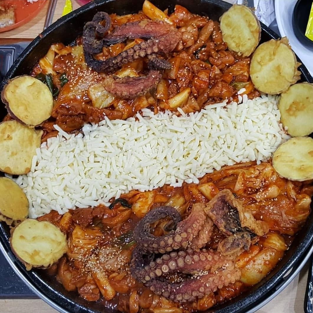 홍춘천치즈닭갈비 수완점