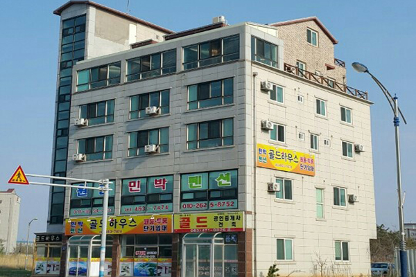 골드하우스민박펜션
