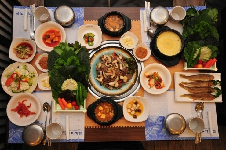 우미가든 참숯불구이 돼지왕갈비 불고기쌈밥 갈비정식
