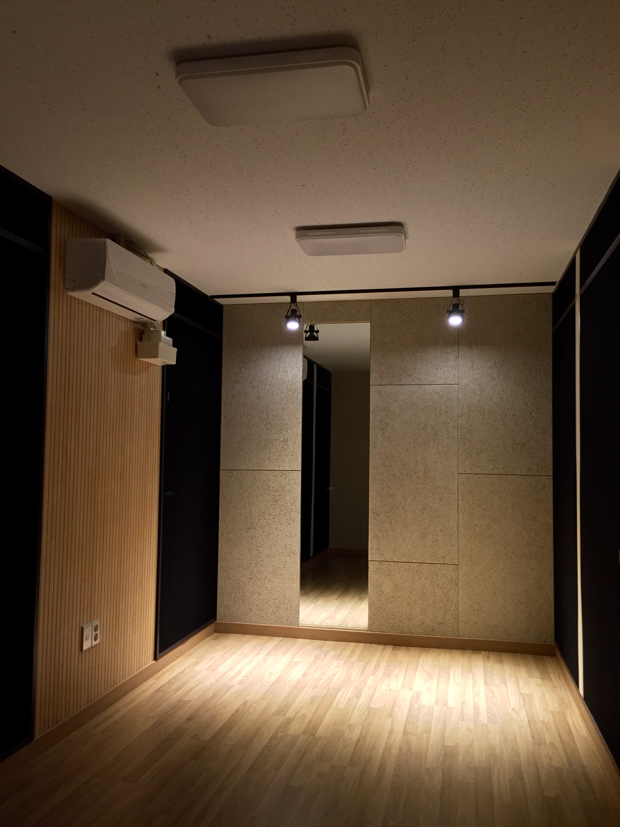 2번째 스튜디오 사진