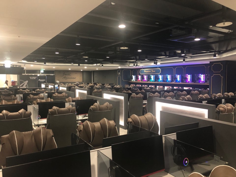 어썸 PC & CAFE