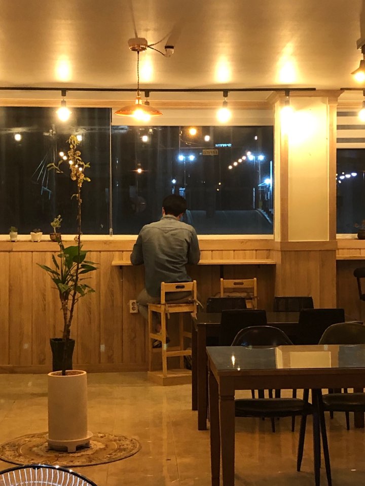 찻앤꽁