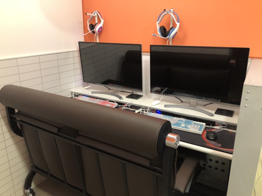 레벨업 PC CAFE 이미지