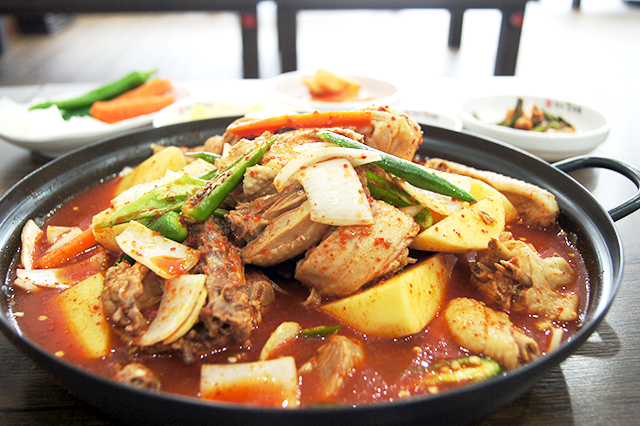 토종장수참옻닭삼계탕