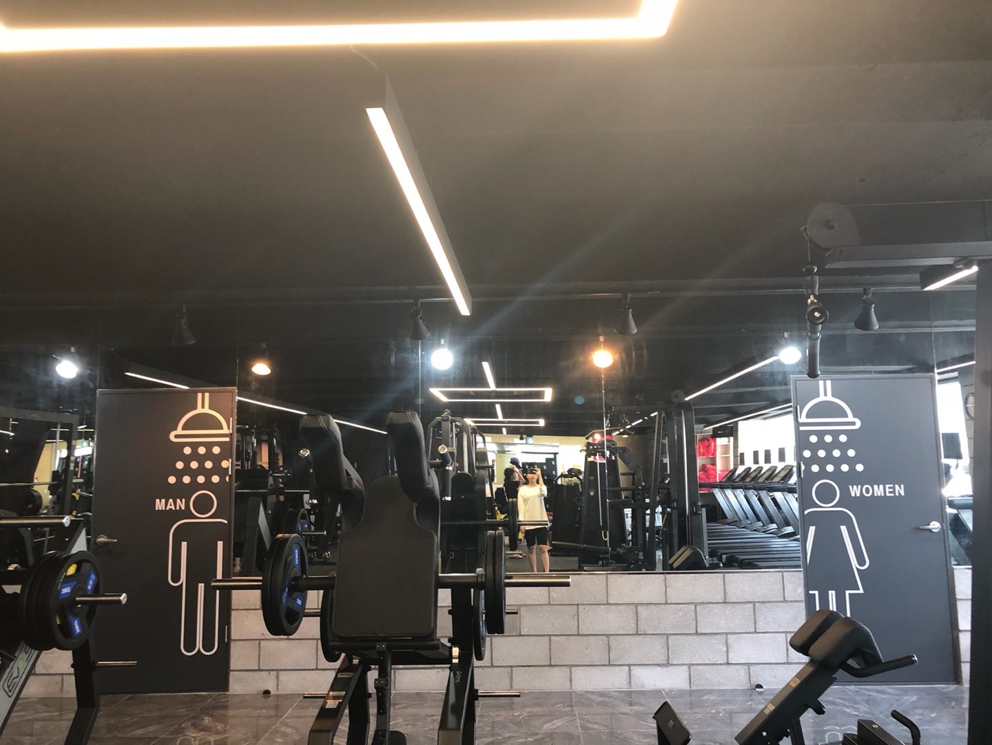 레드 피트니스 대표 이미지