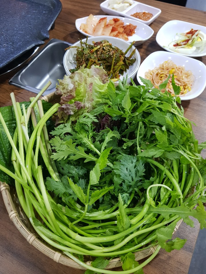 빨대네 미나리 생삼겹살