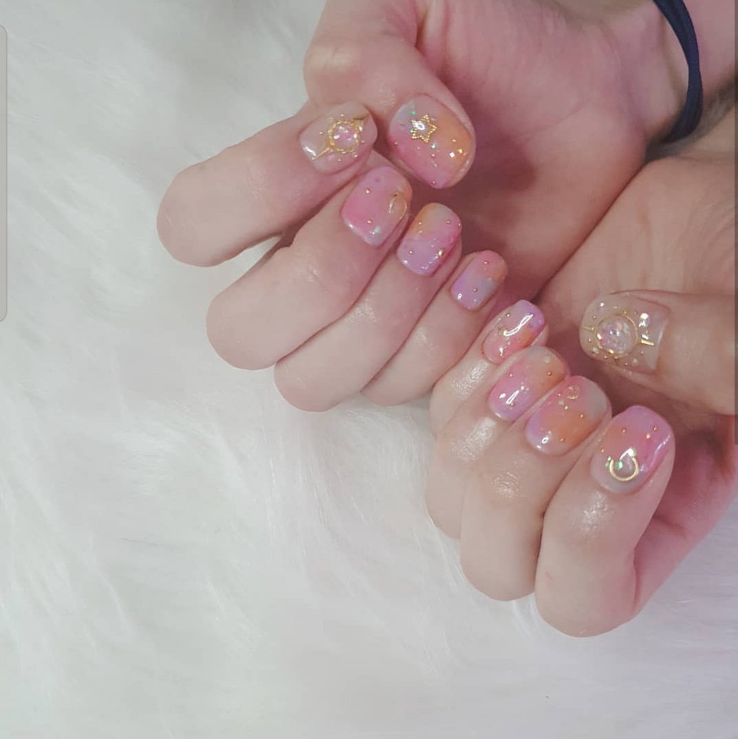 네일은빛나