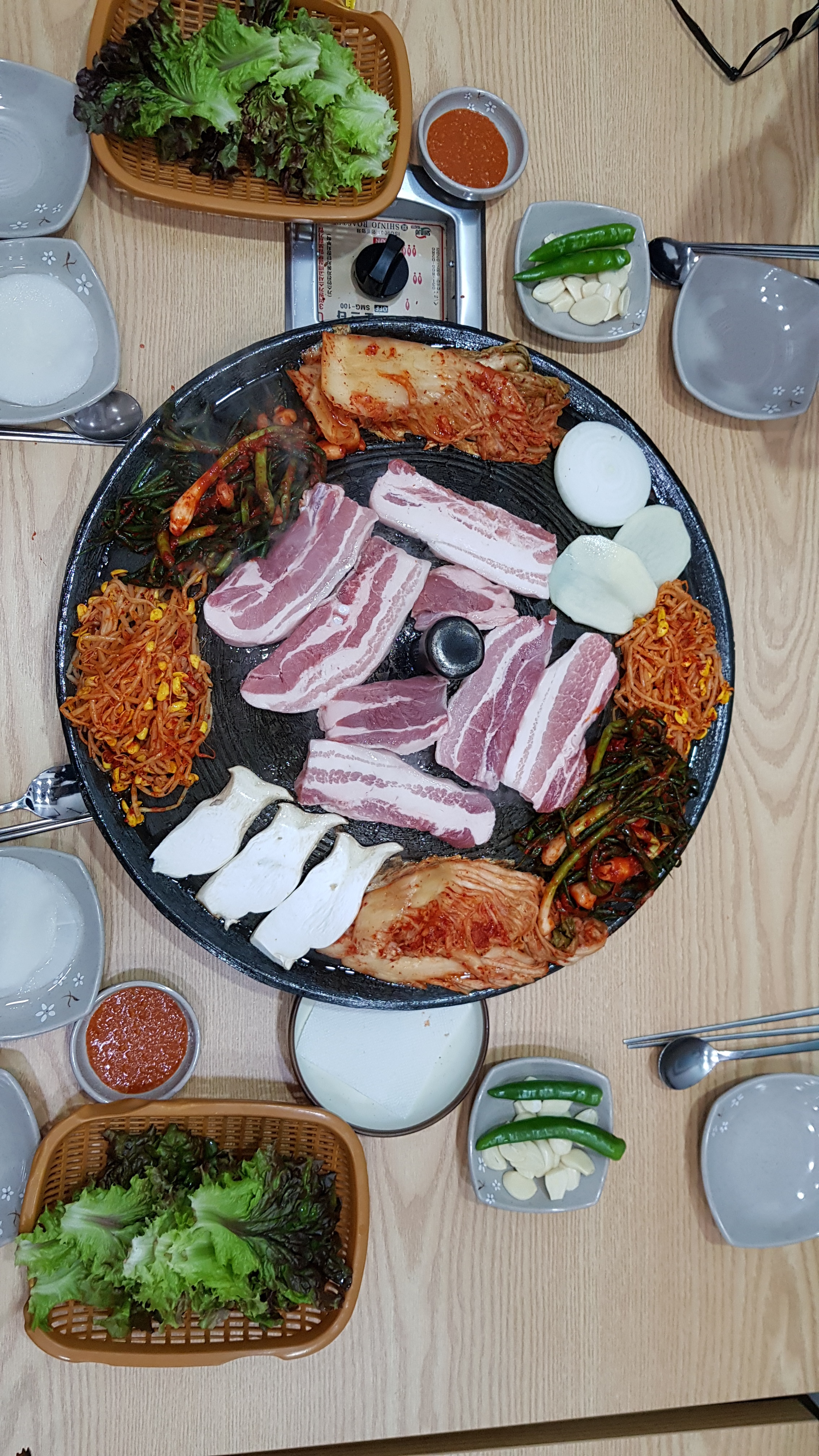감악산왕솥뚜껑김치삼겹살