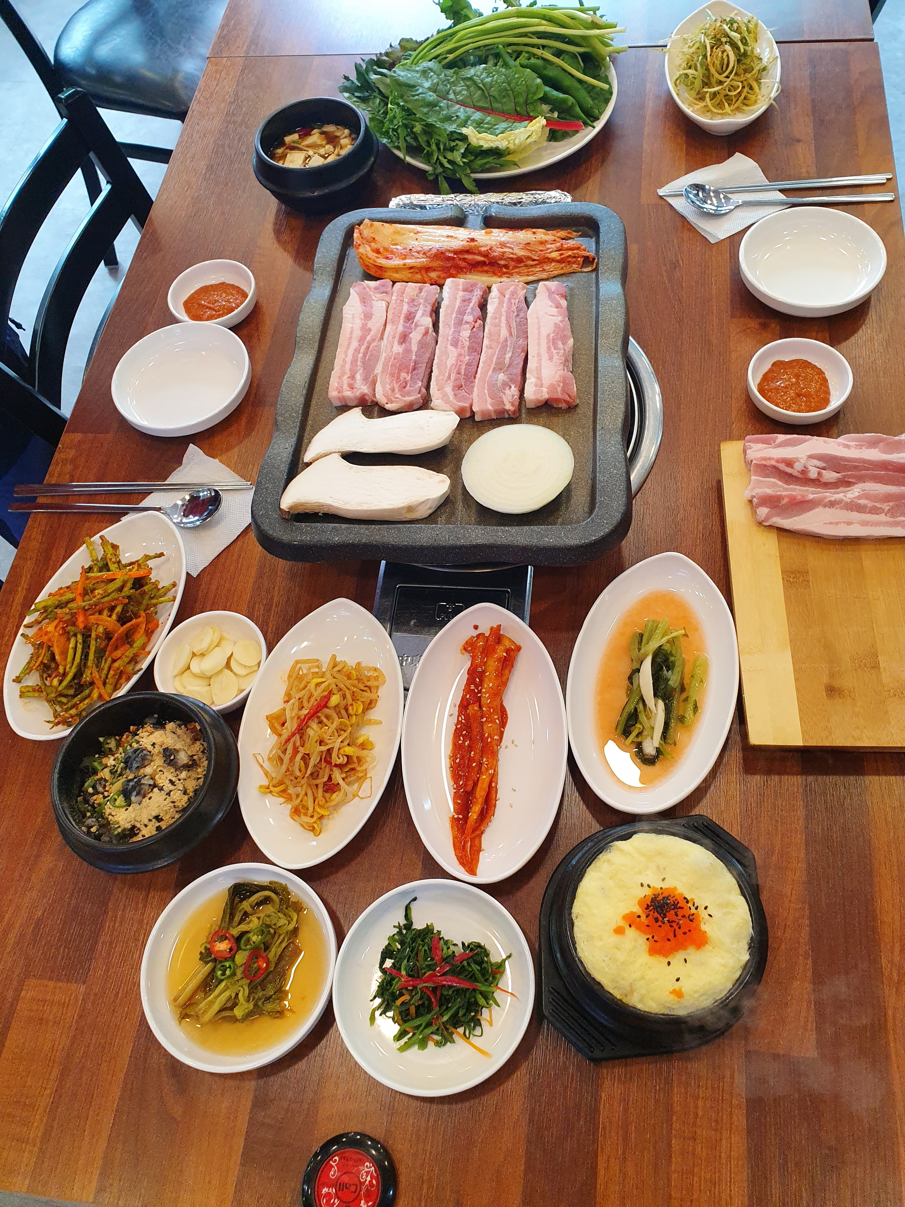 황돈돌미나리생삼겹