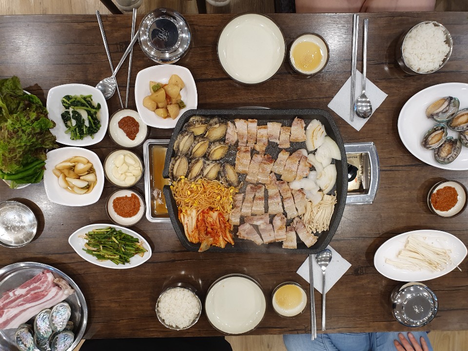 전복품은황금돼지