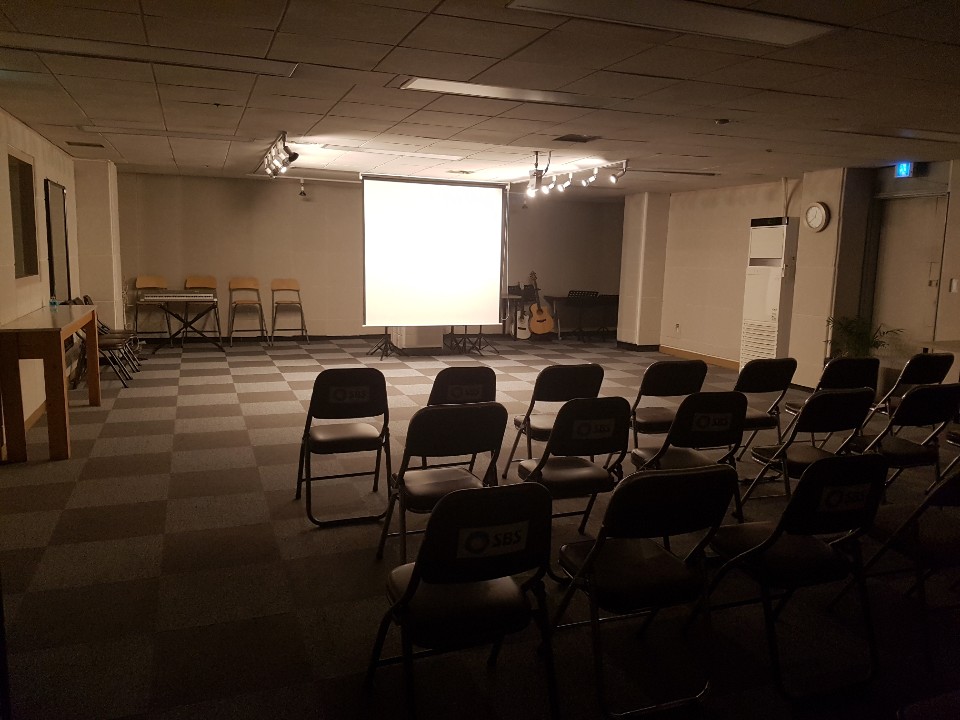 4번째 스튜디오 사진