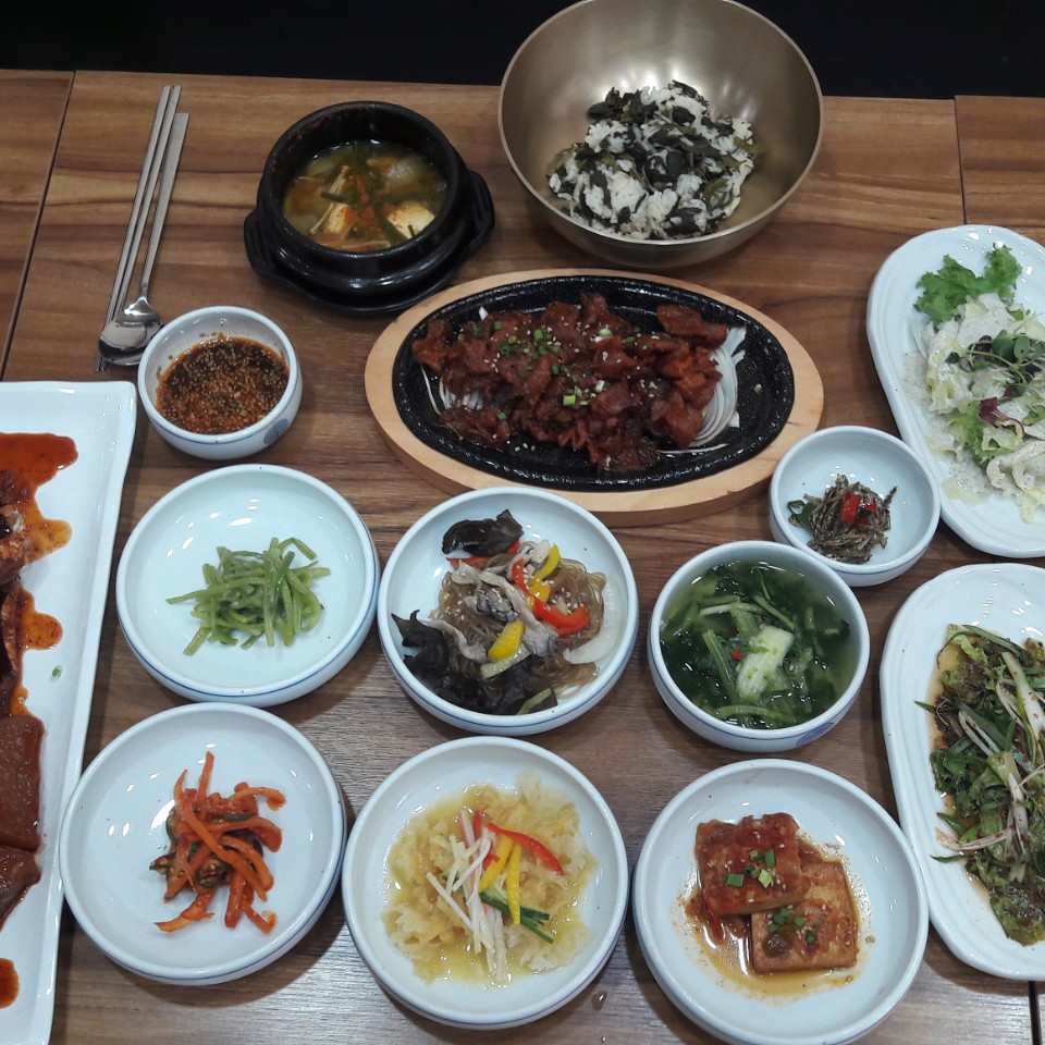 모아식당
