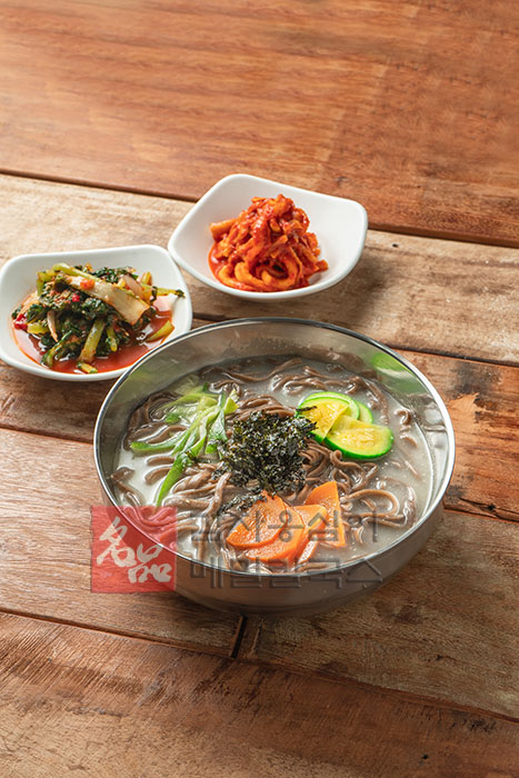 명품옹심이메밀칼국수