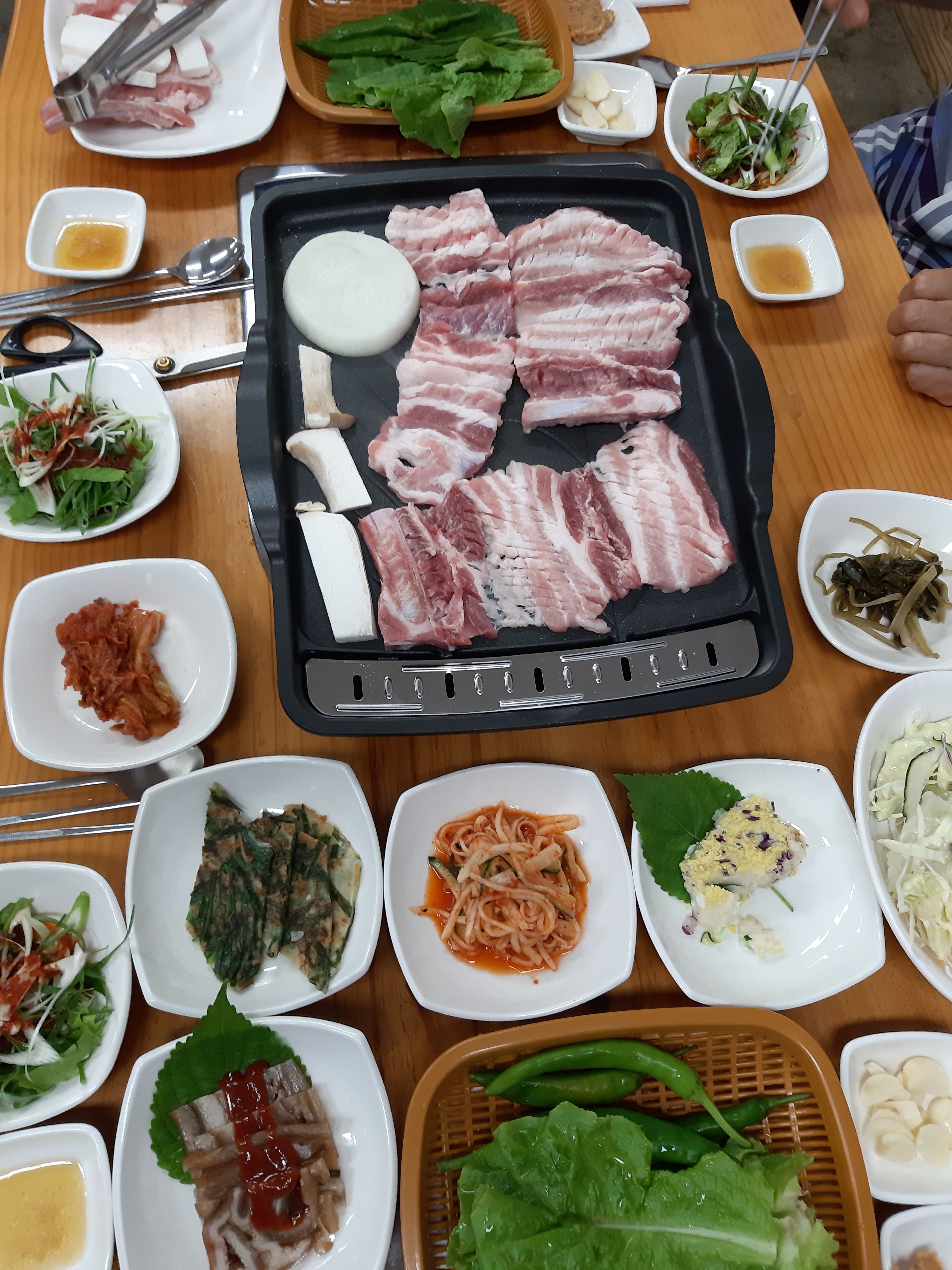 착한돼지식육식당