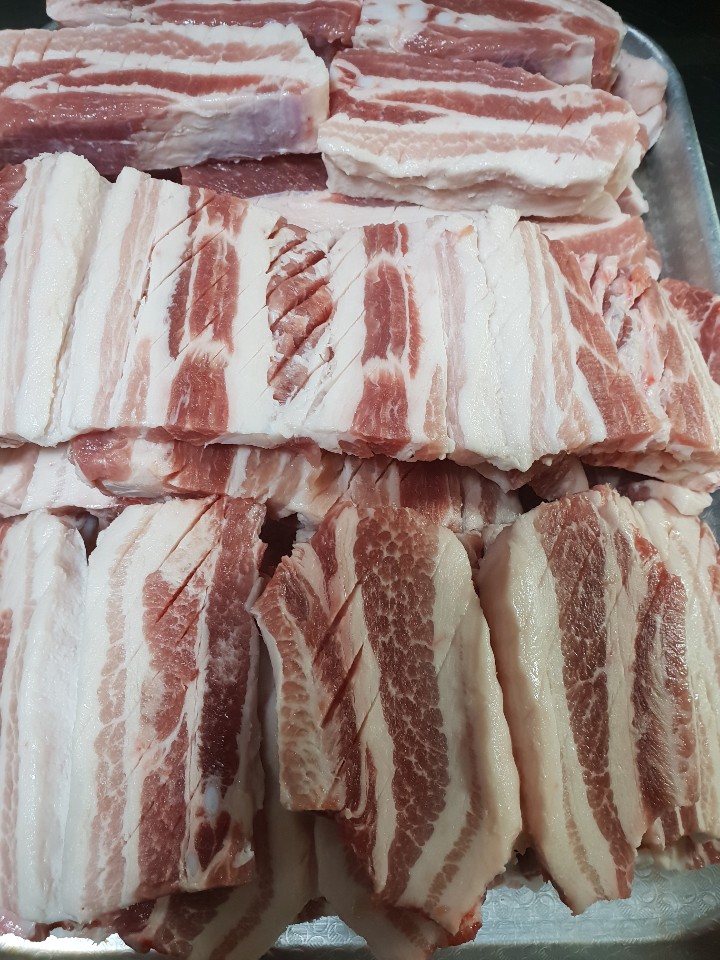 생갈비 (뼈삼겹) 1인180g