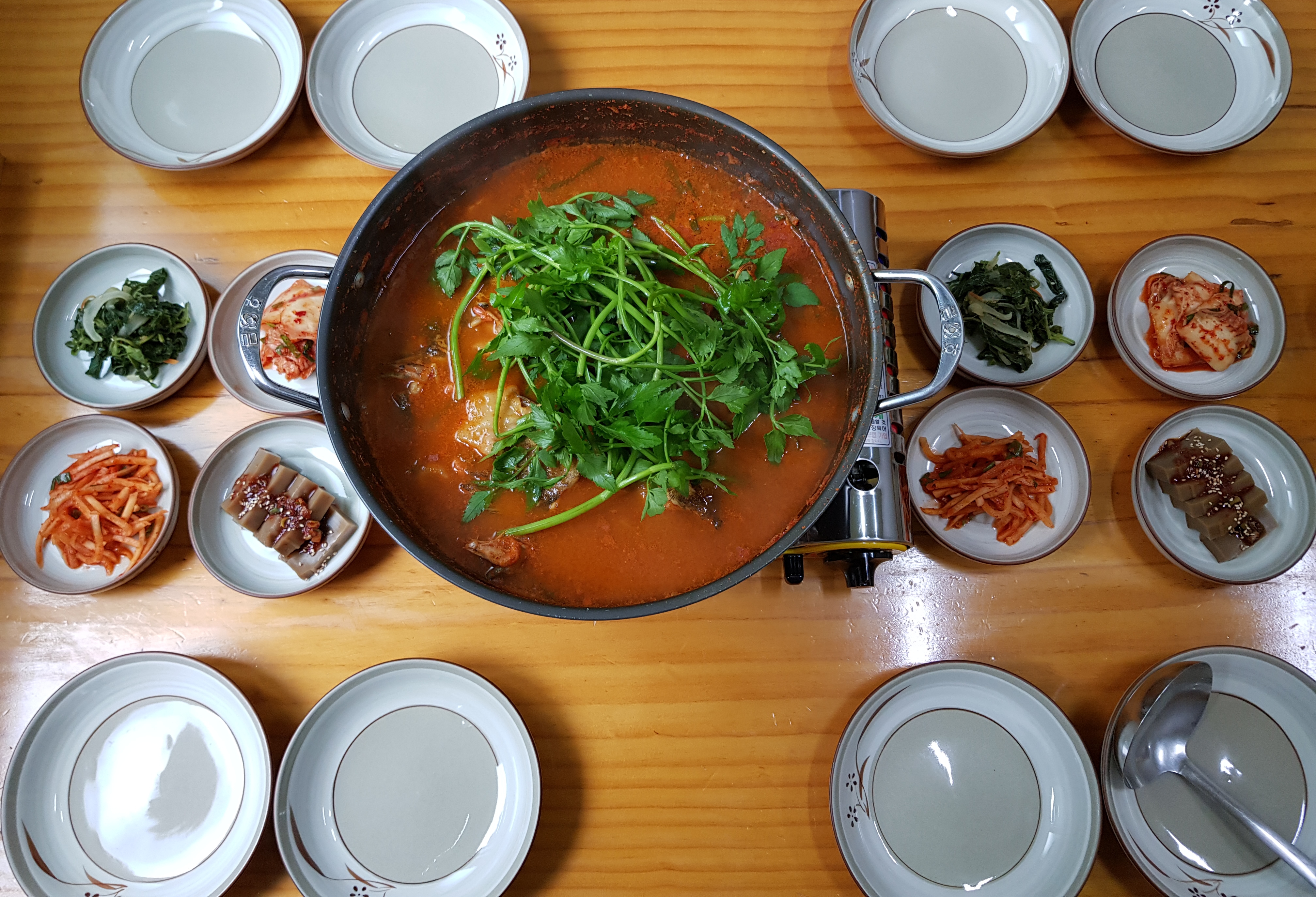 강촌어부네매운탕
