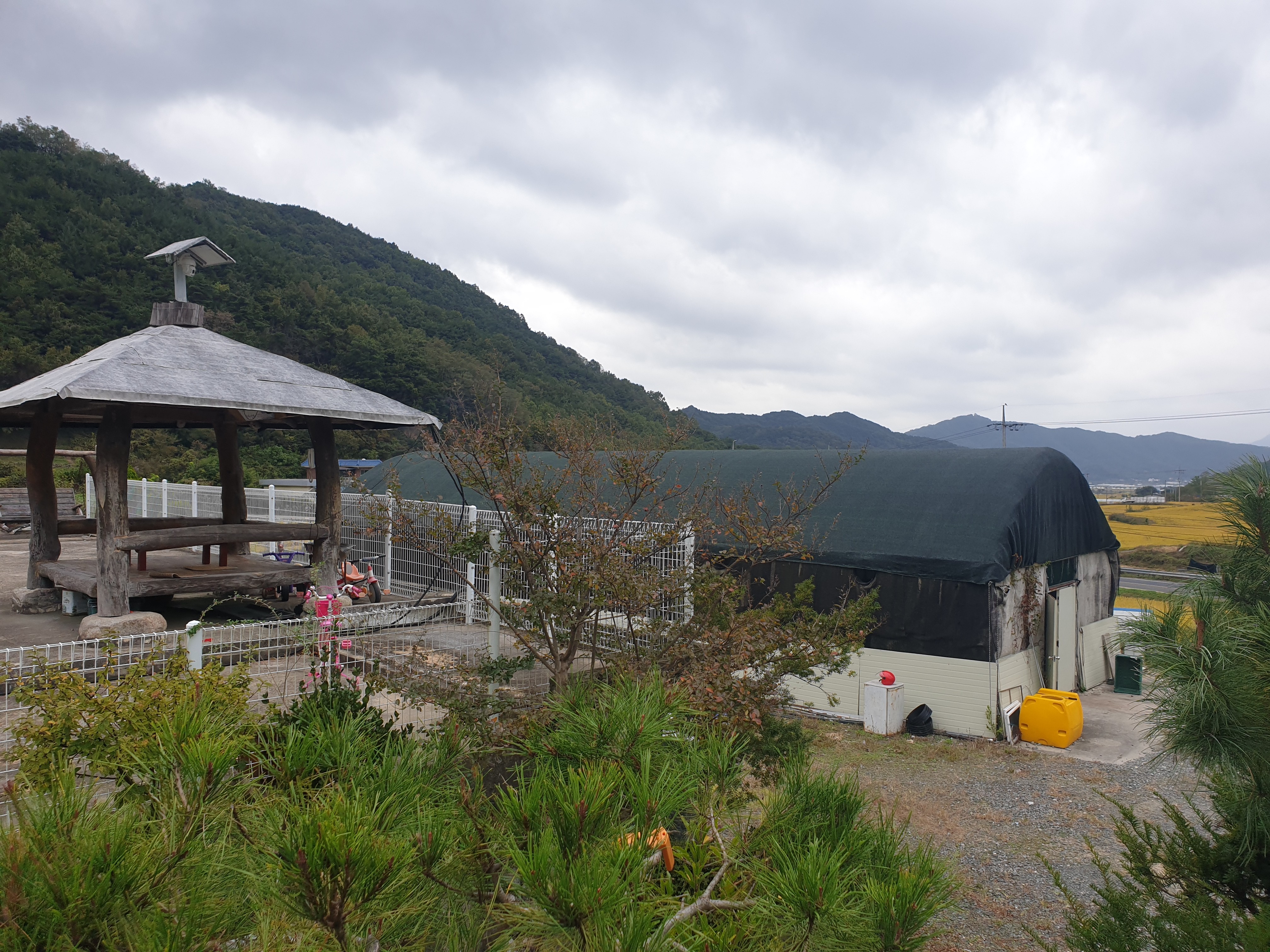 가야산맥 철갑상어양식장