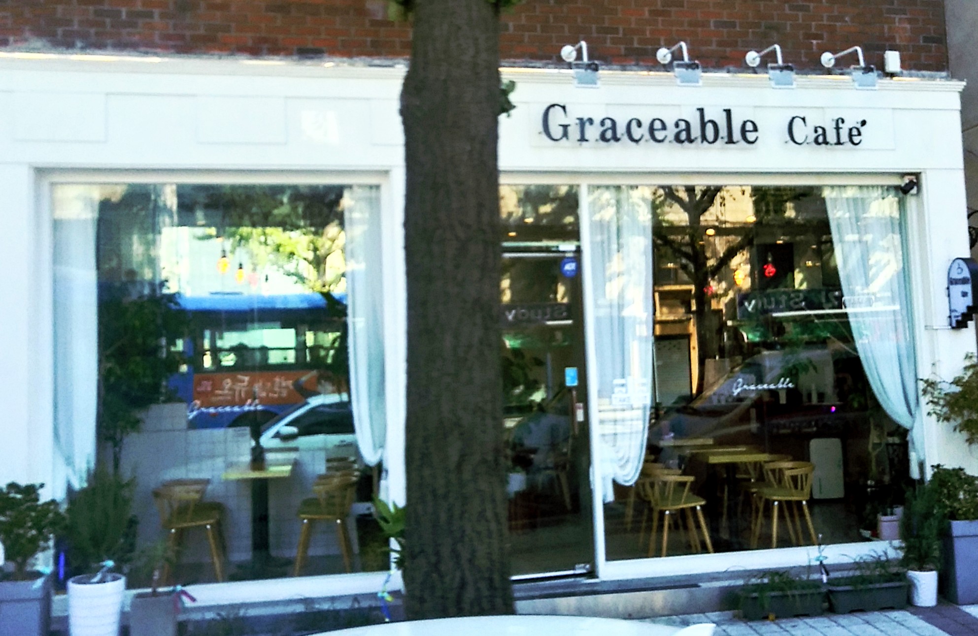 Graceable cafe