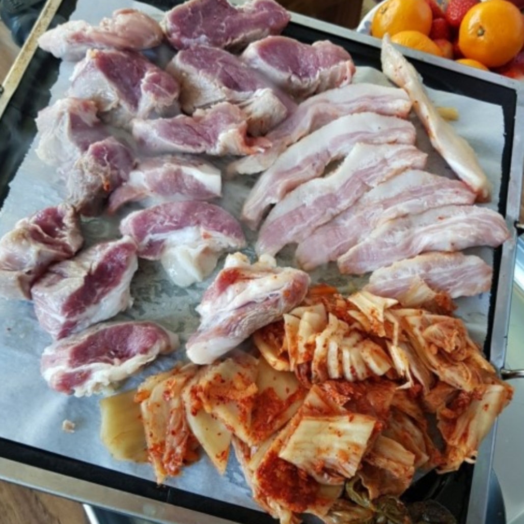 보물촌 꺼먹돼지 본점
